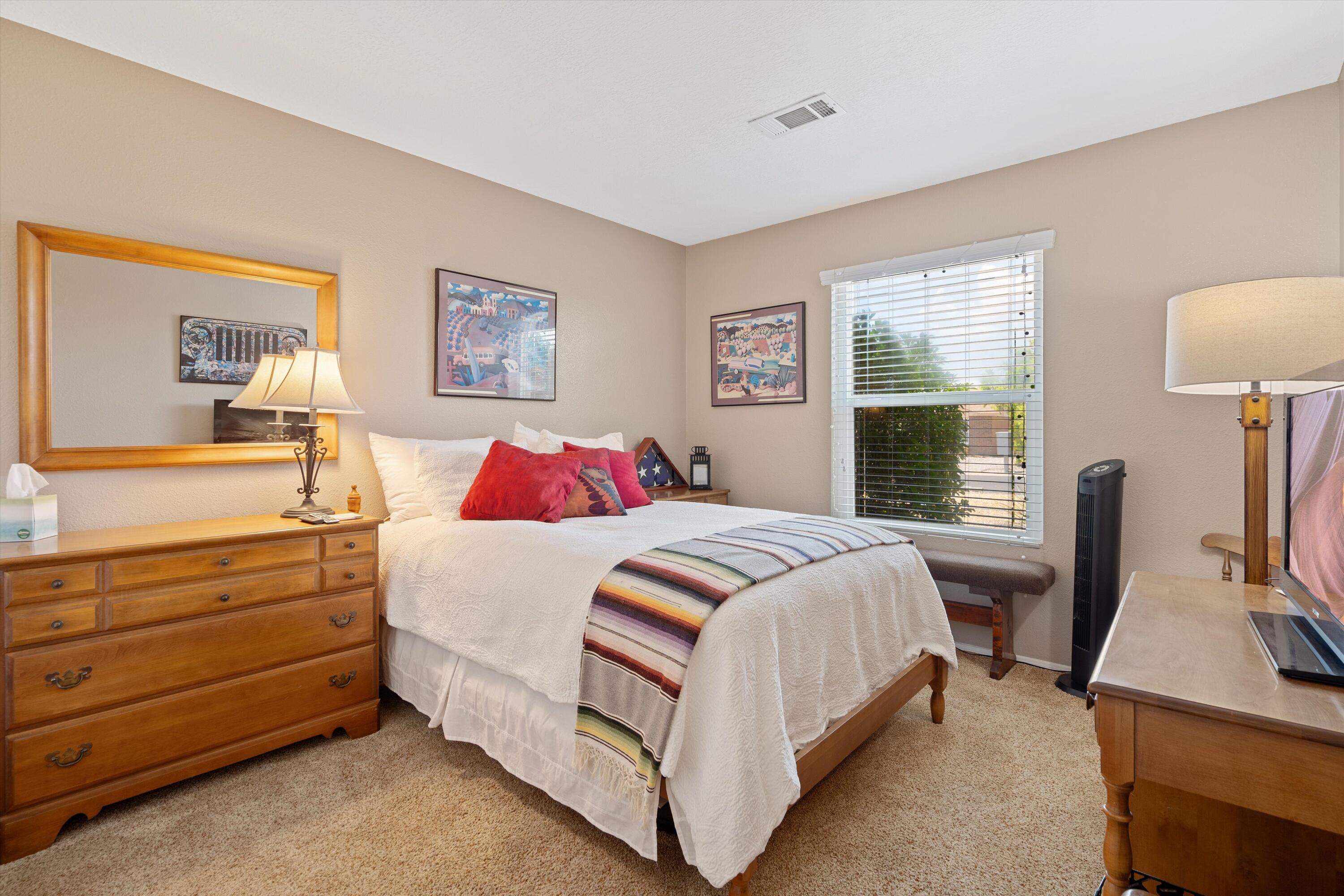 412 Longwood Drive NE