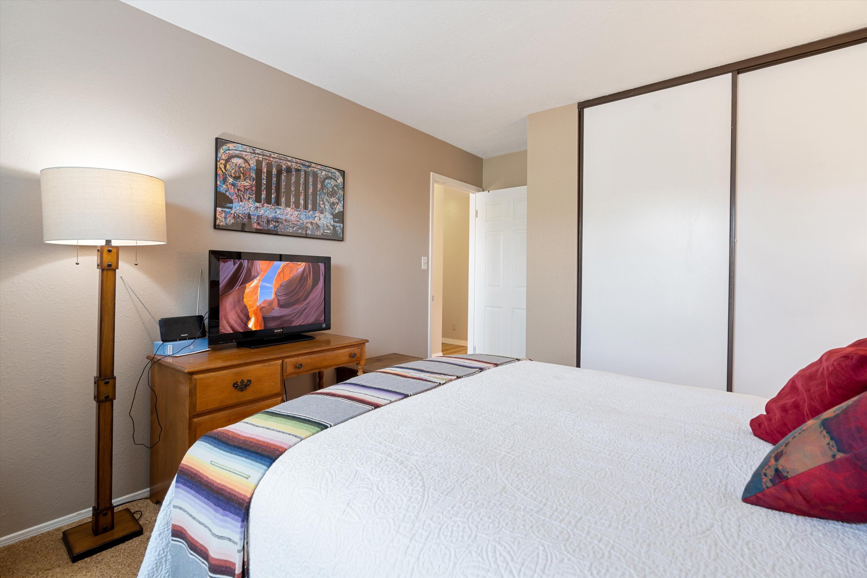 412 Longwood Drive NE