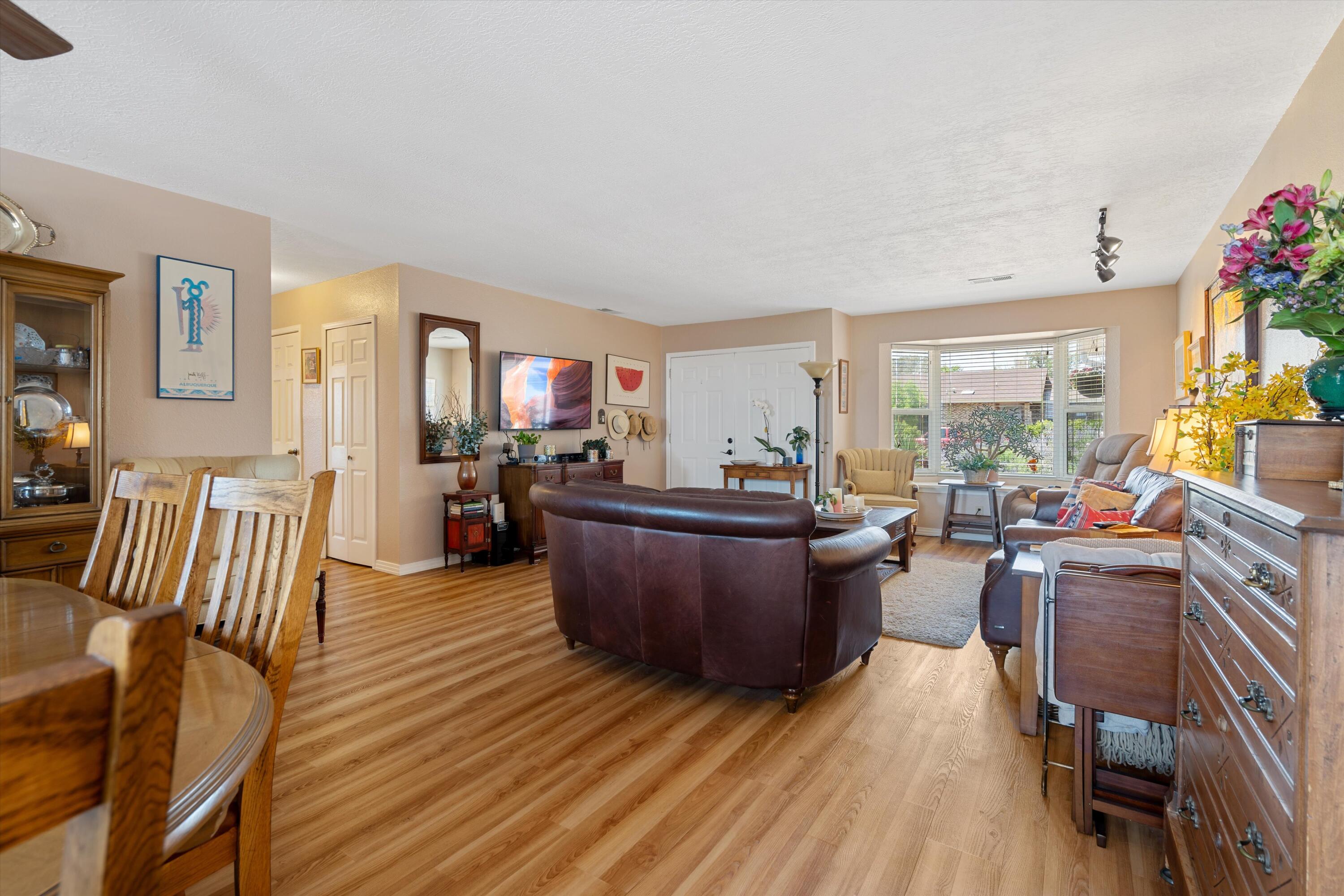 412 Longwood Drive NE