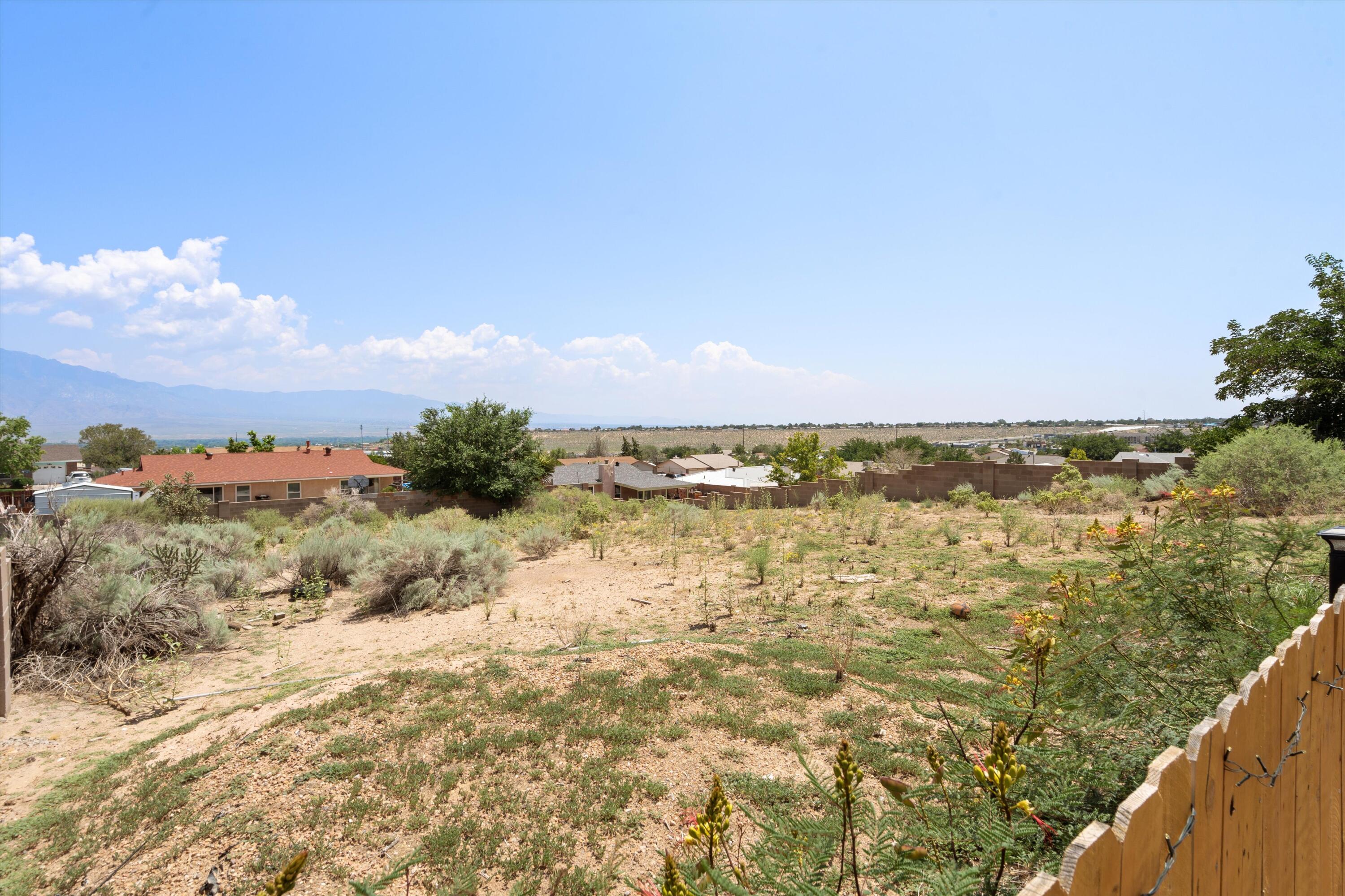 412 Longwood Drive NE