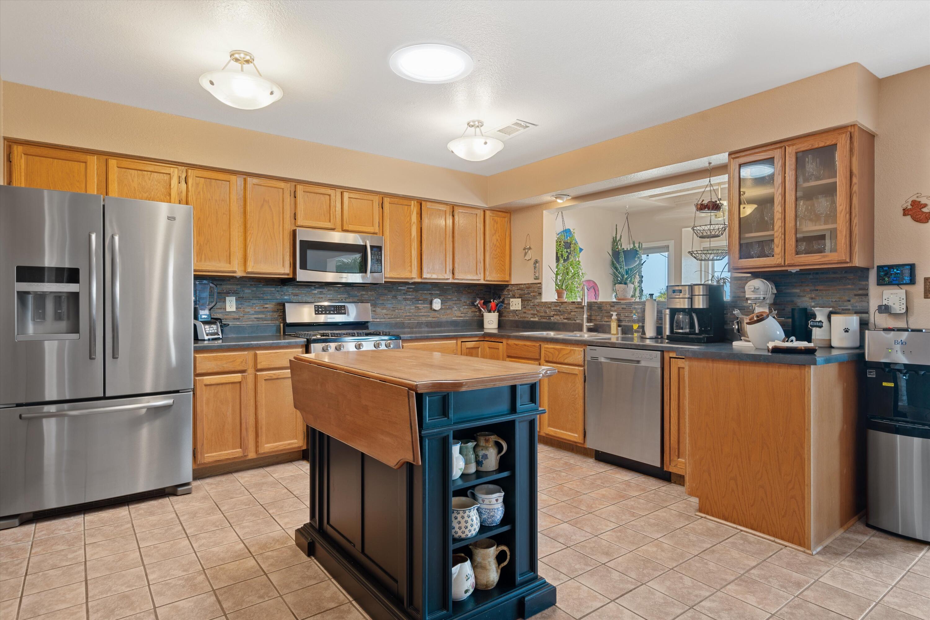 412 Longwood Drive NE