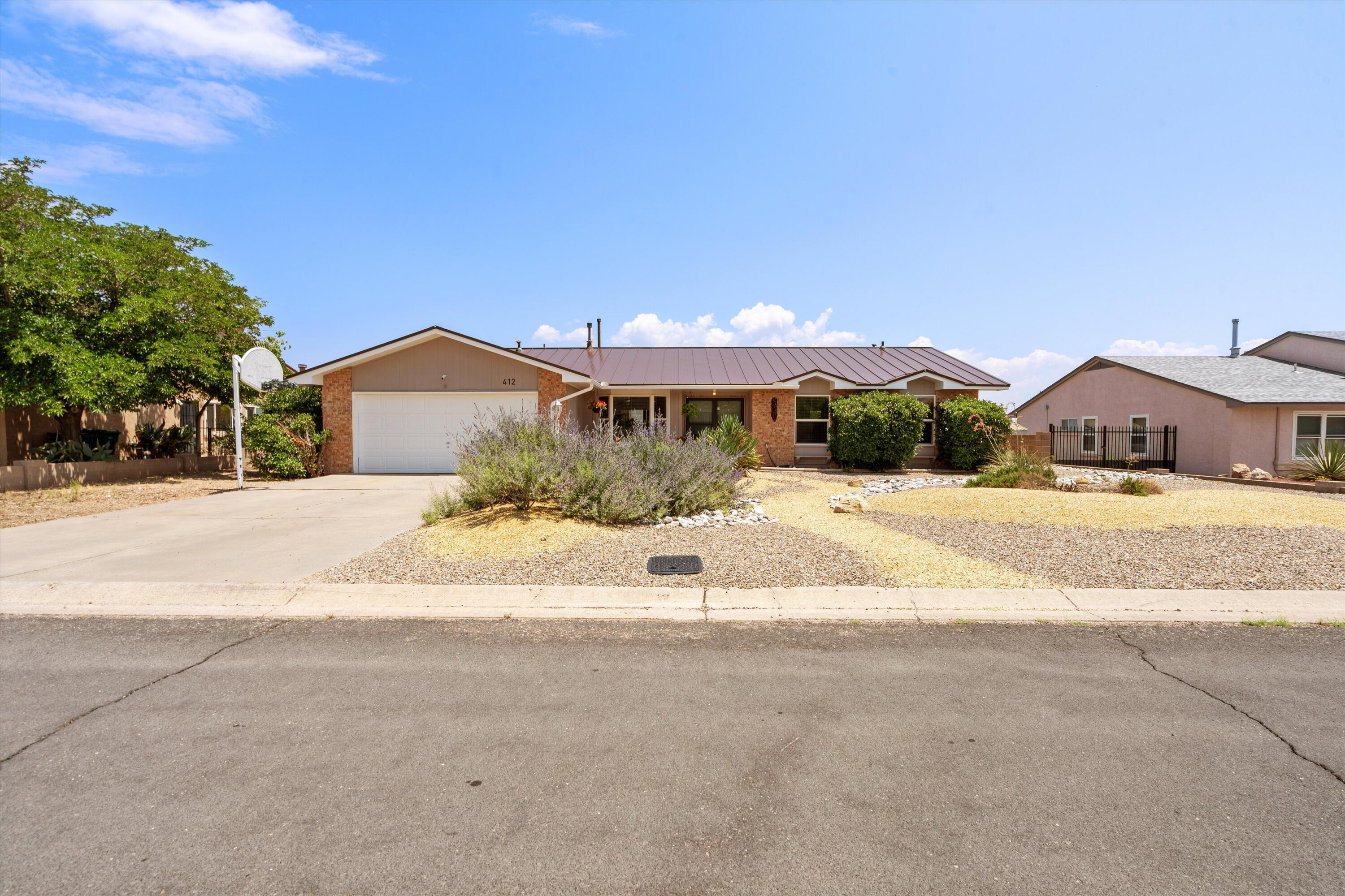 412 Longwood Drive NE