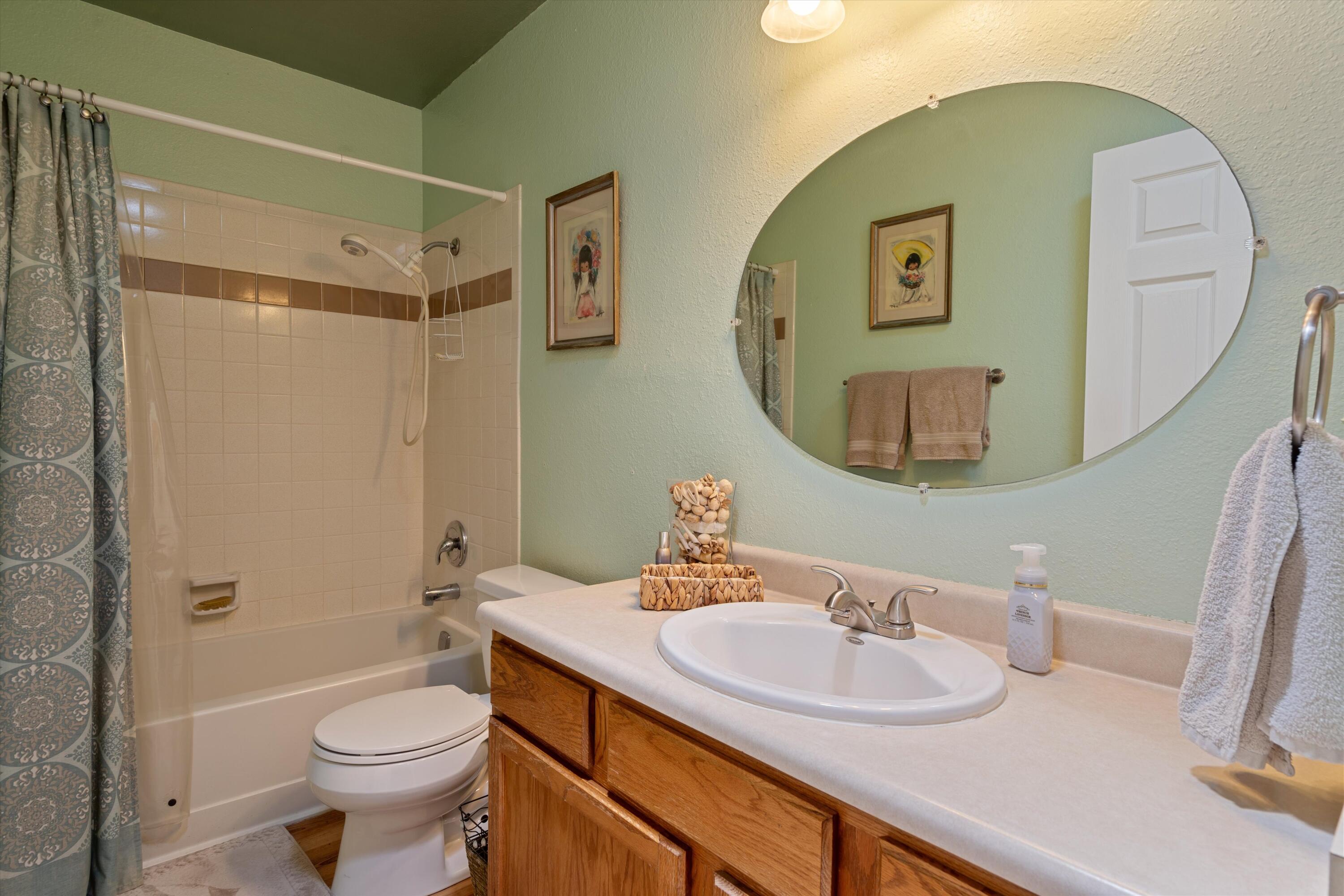 412 Longwood Drive NE