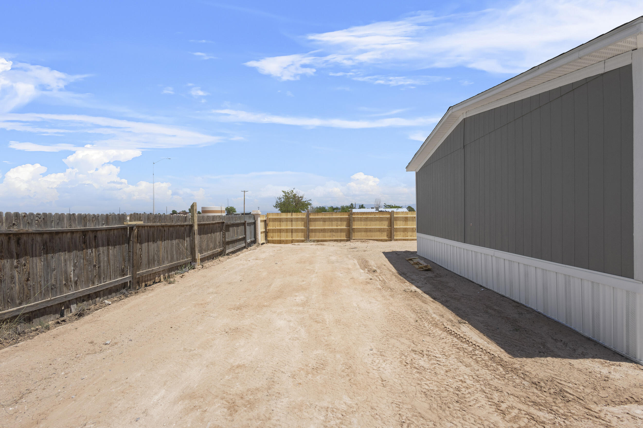 2516 Paseo Arbolado