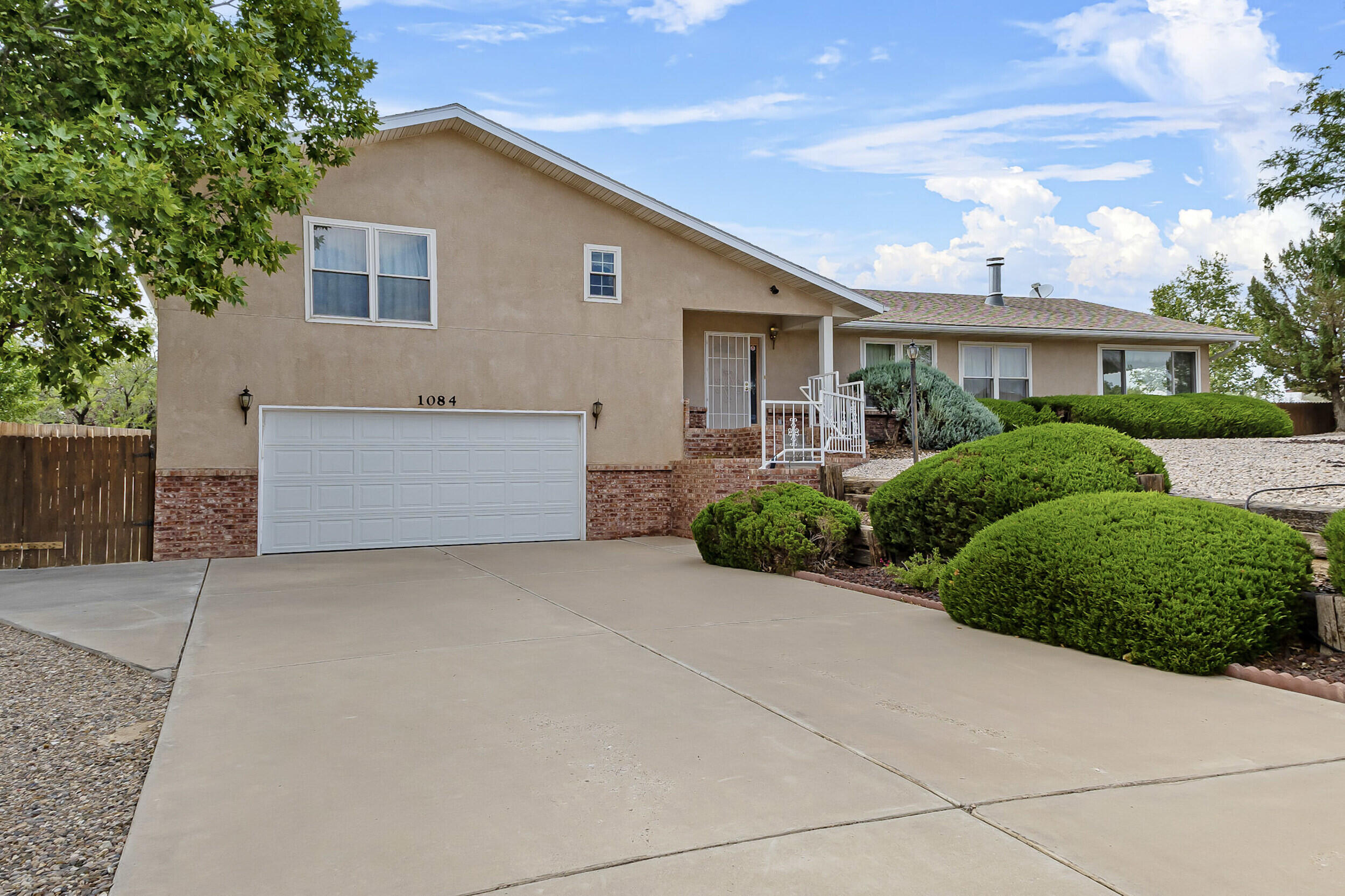1084 Mesa Loop NW