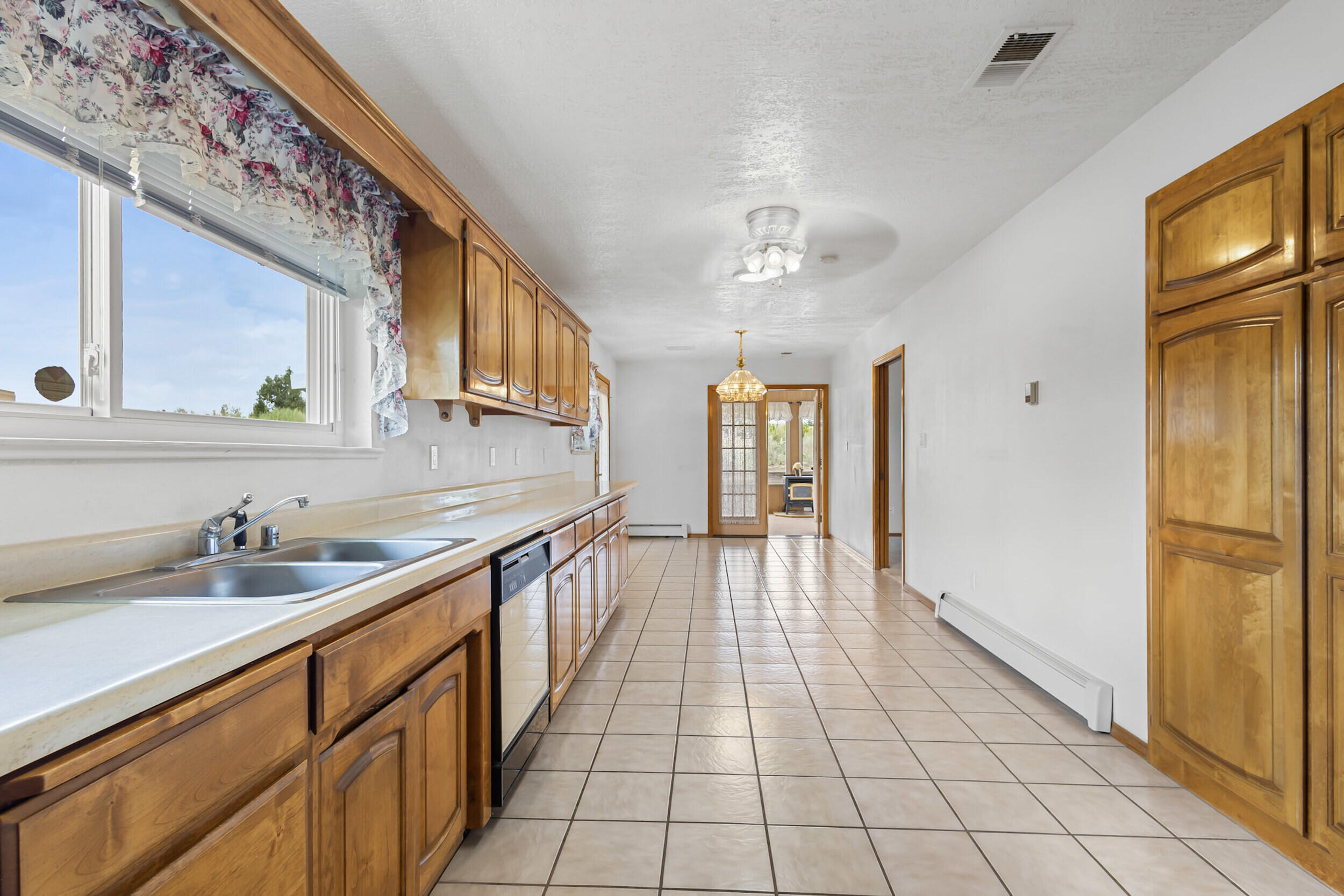 1084 Mesa Loop NW