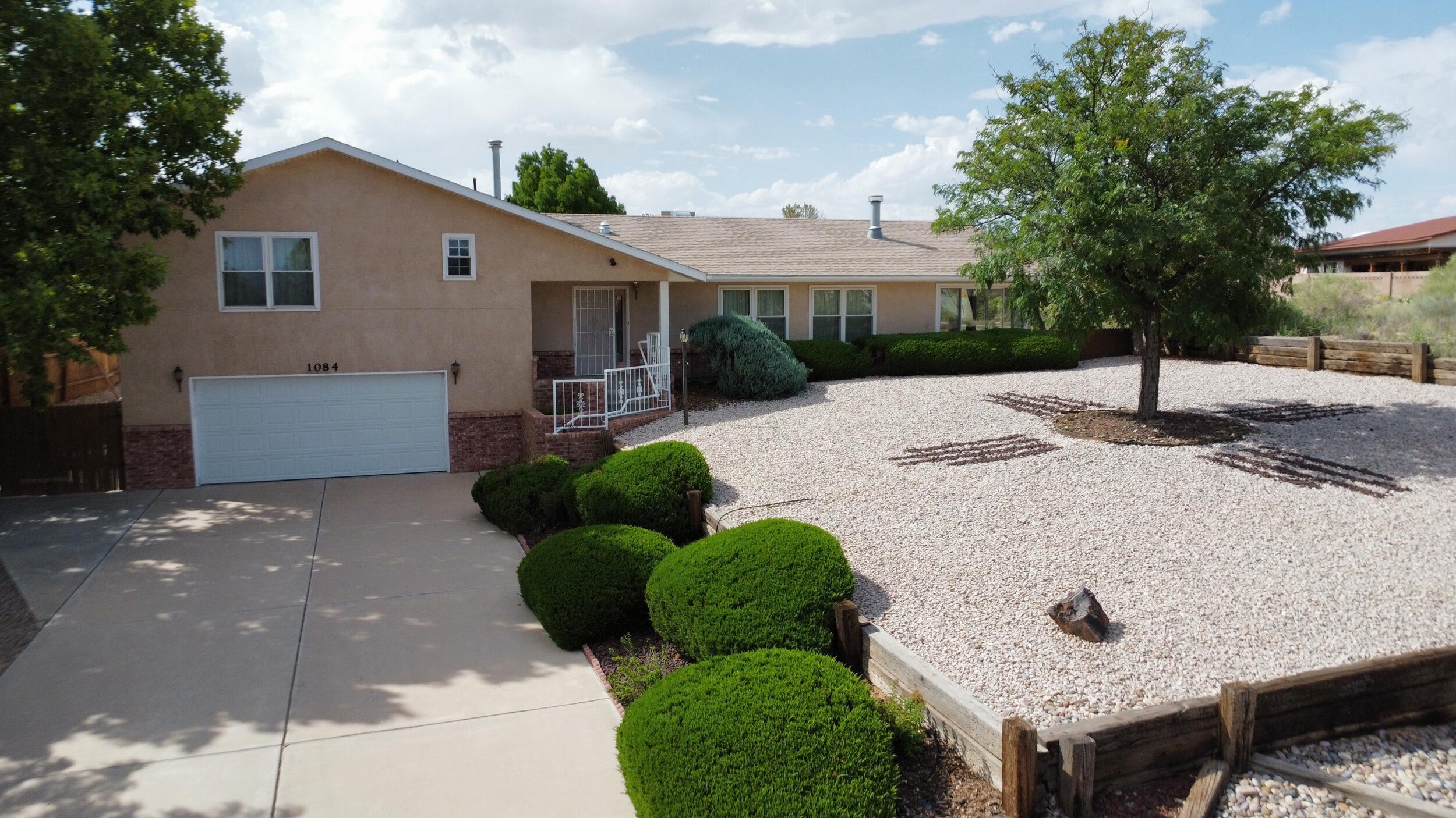 1084 Mesa Loop NW
