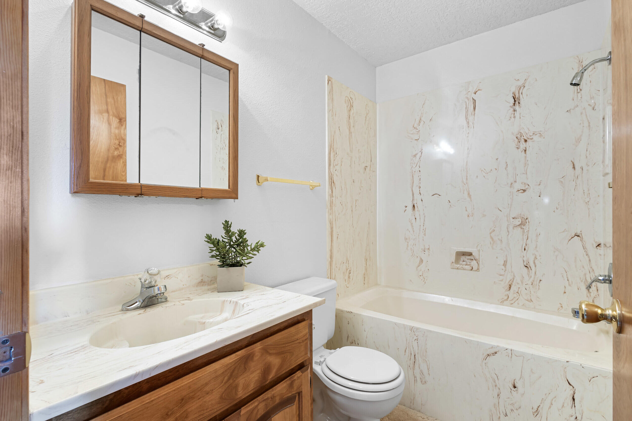 1084 Mesa Loop NW