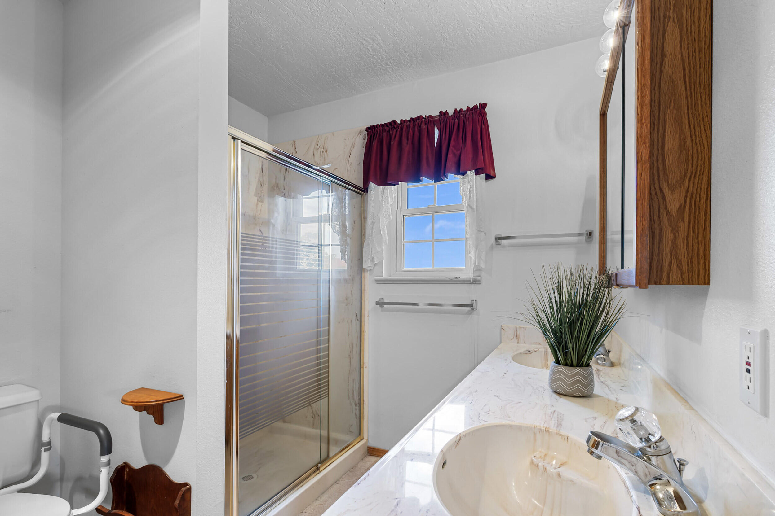 1084 Mesa Loop NW