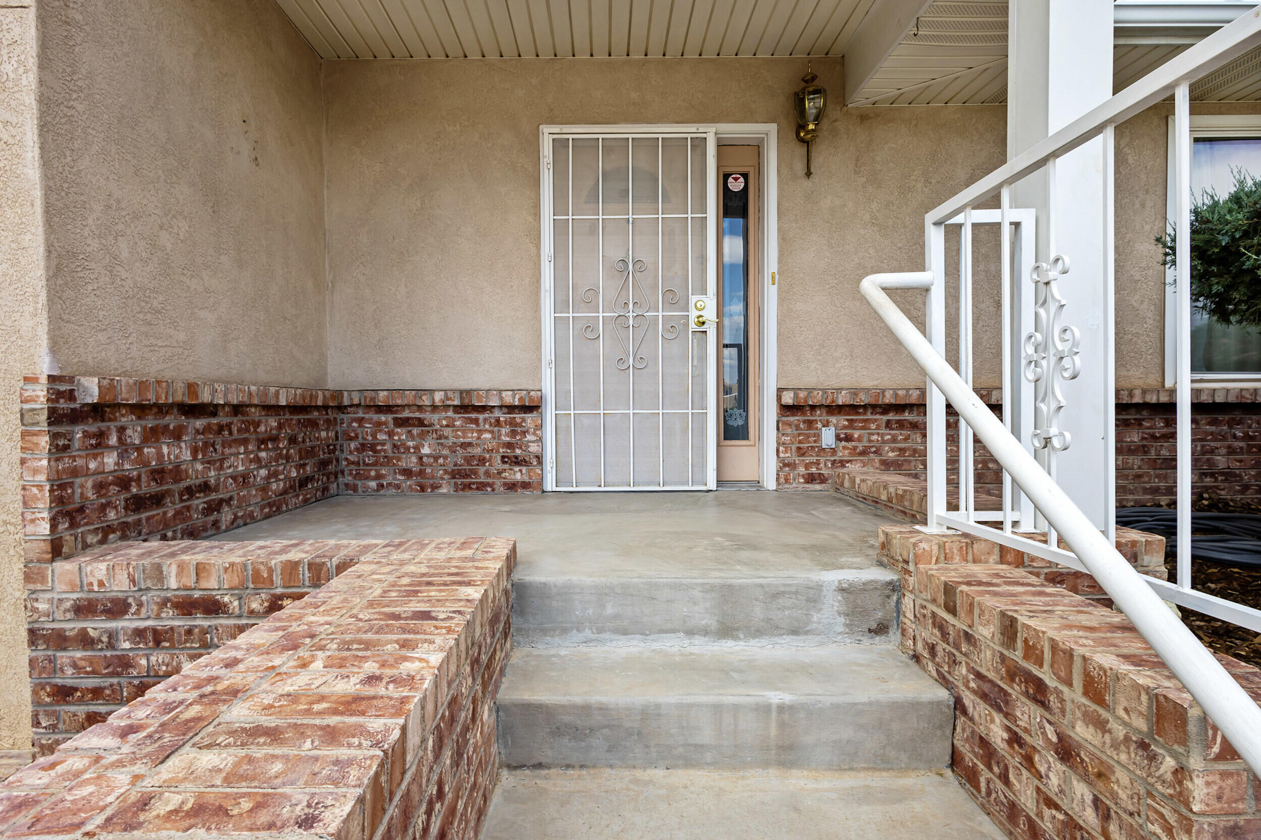 1084 Mesa Loop NW