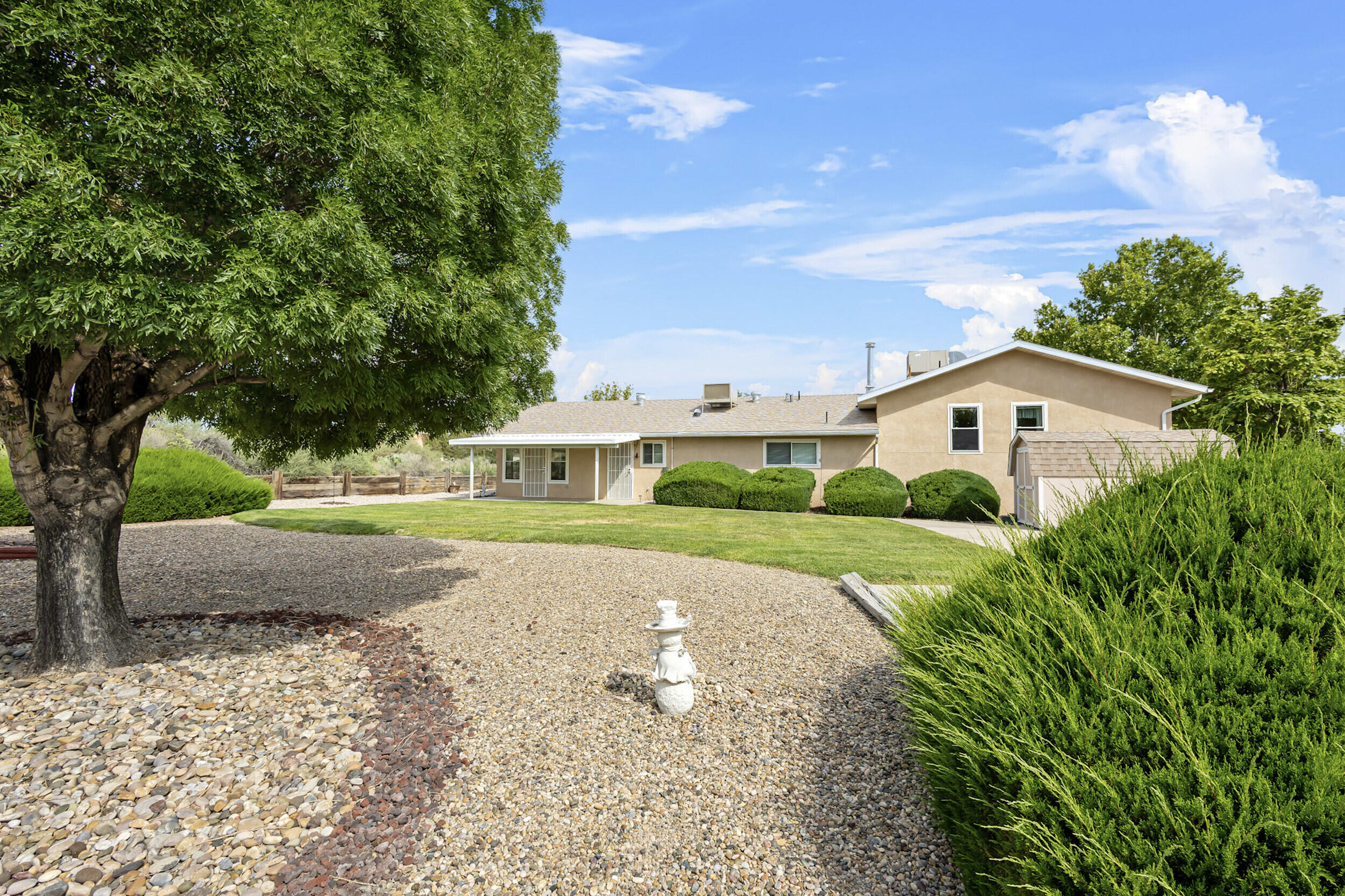 1084 Mesa Loop NW