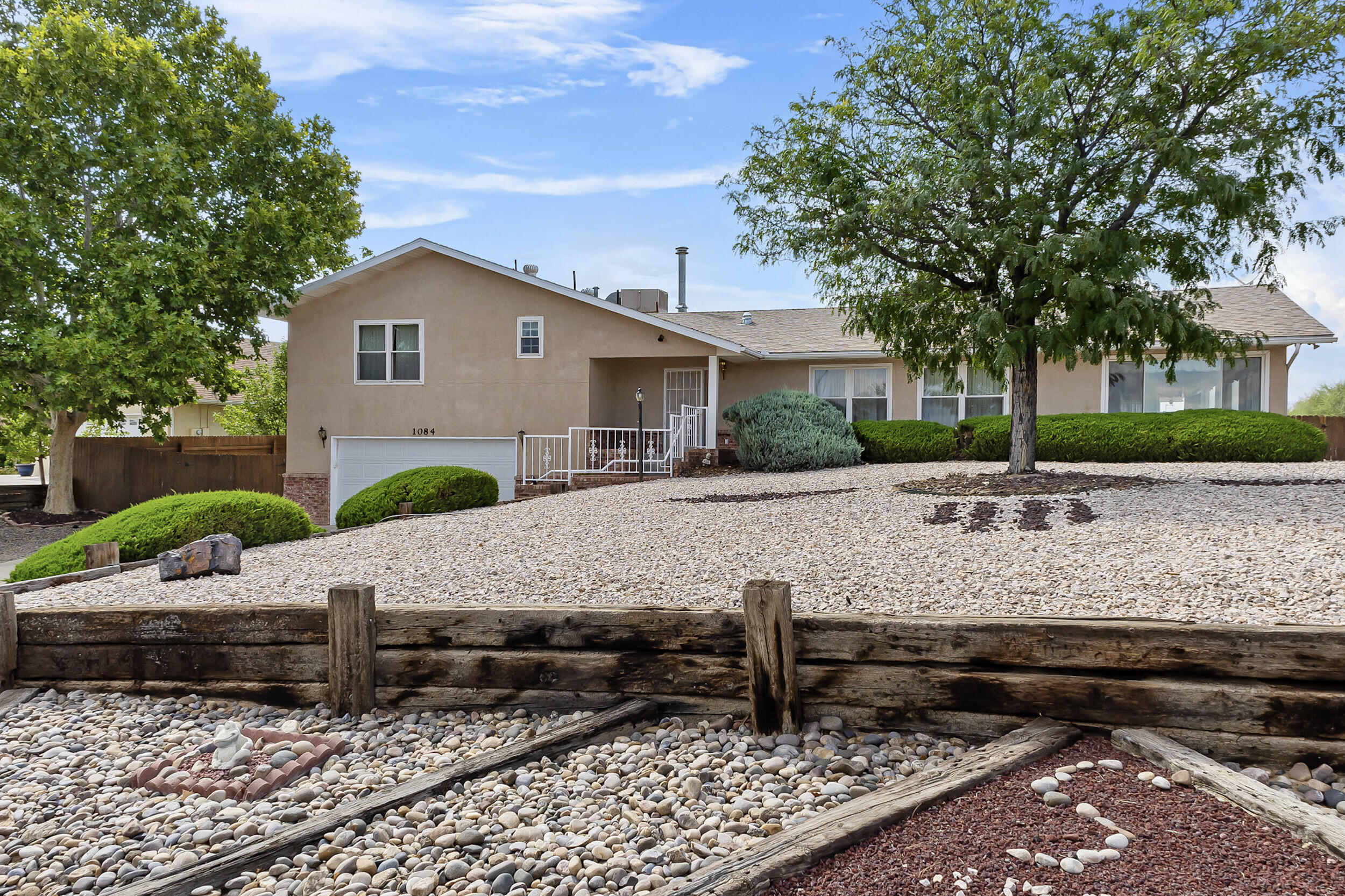 1084 Mesa Loop NW