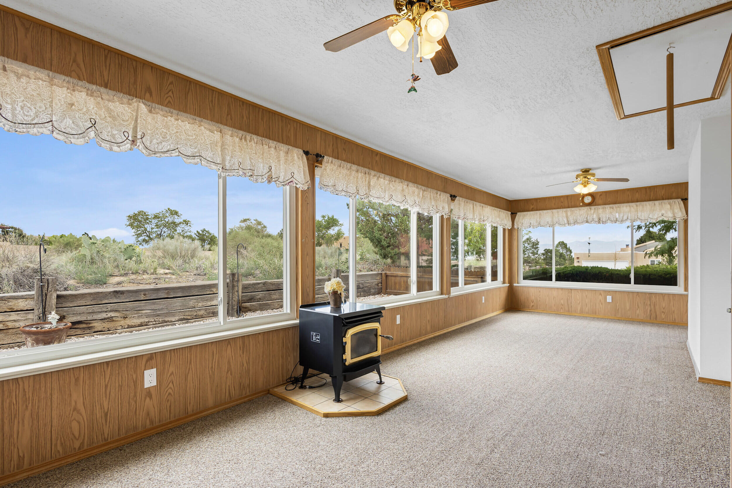 1084 Mesa Loop NW