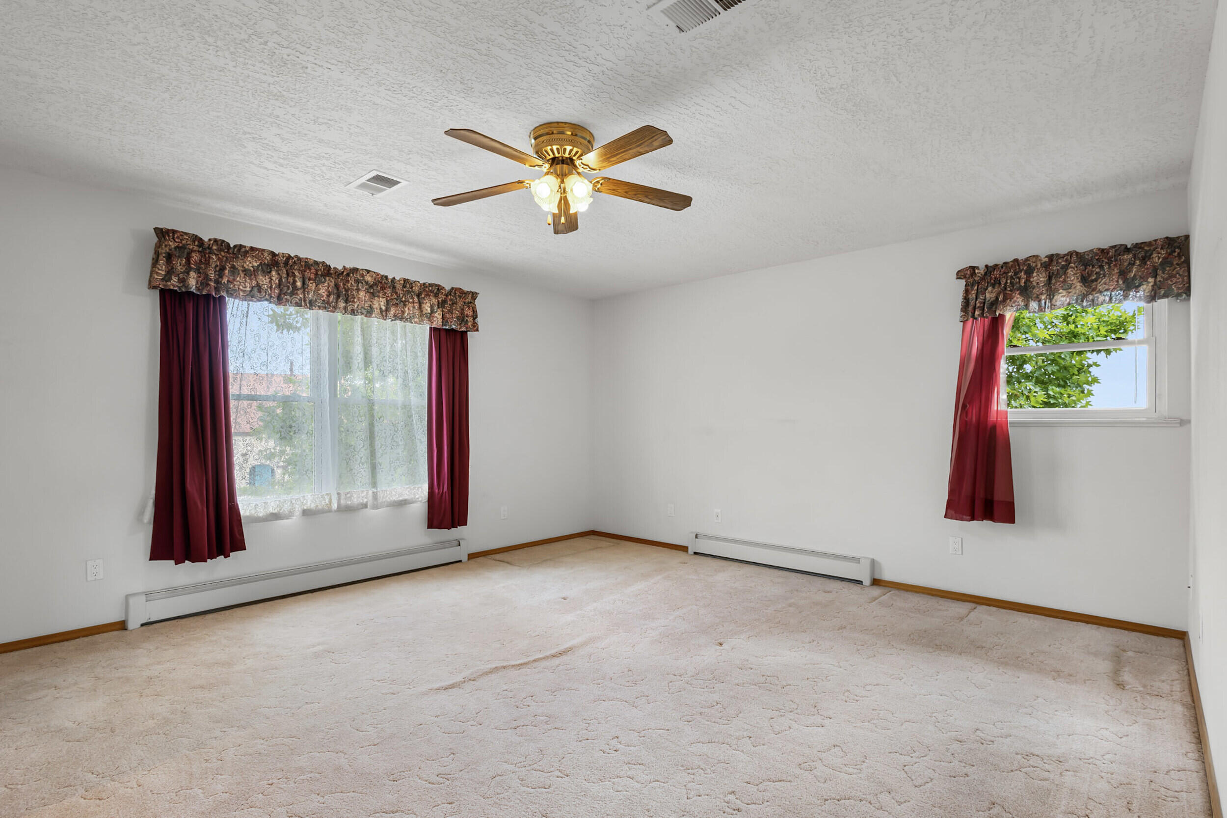 1084 Mesa Loop NW