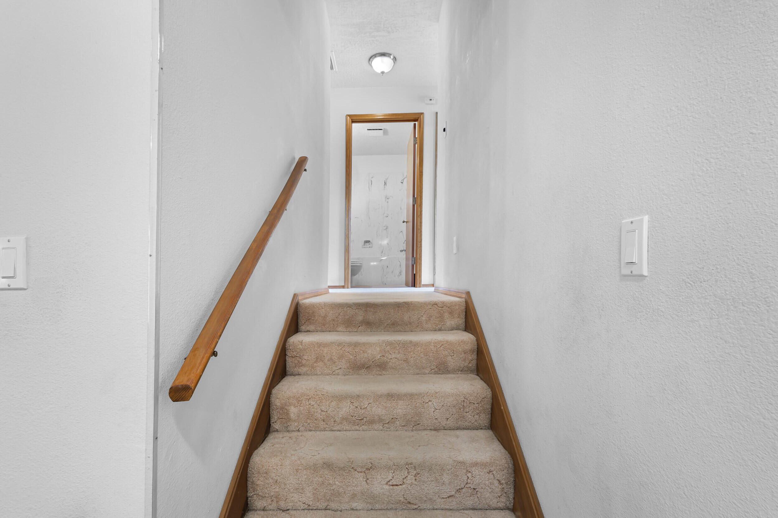1084 Mesa Loop NW
