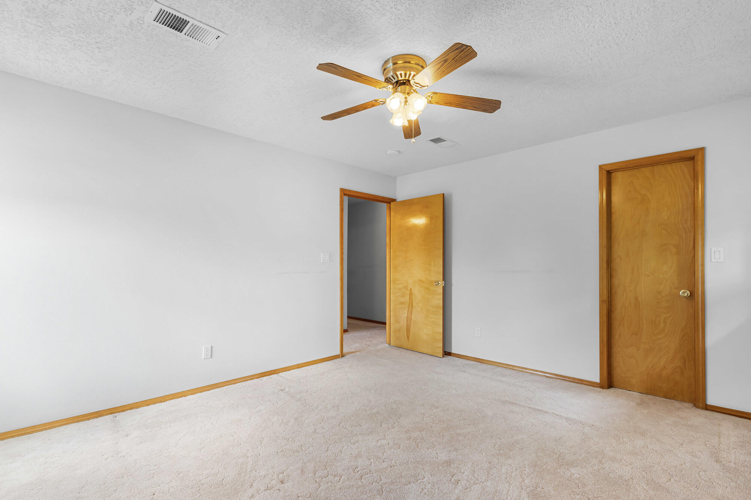 1084 Mesa Loop NW