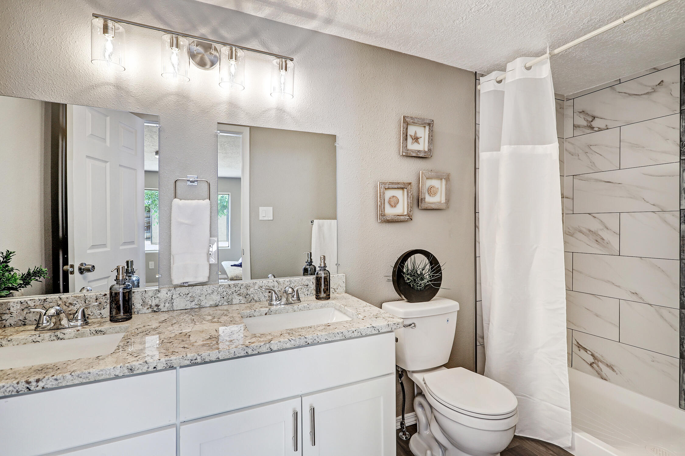 1365 Young Avenue SW