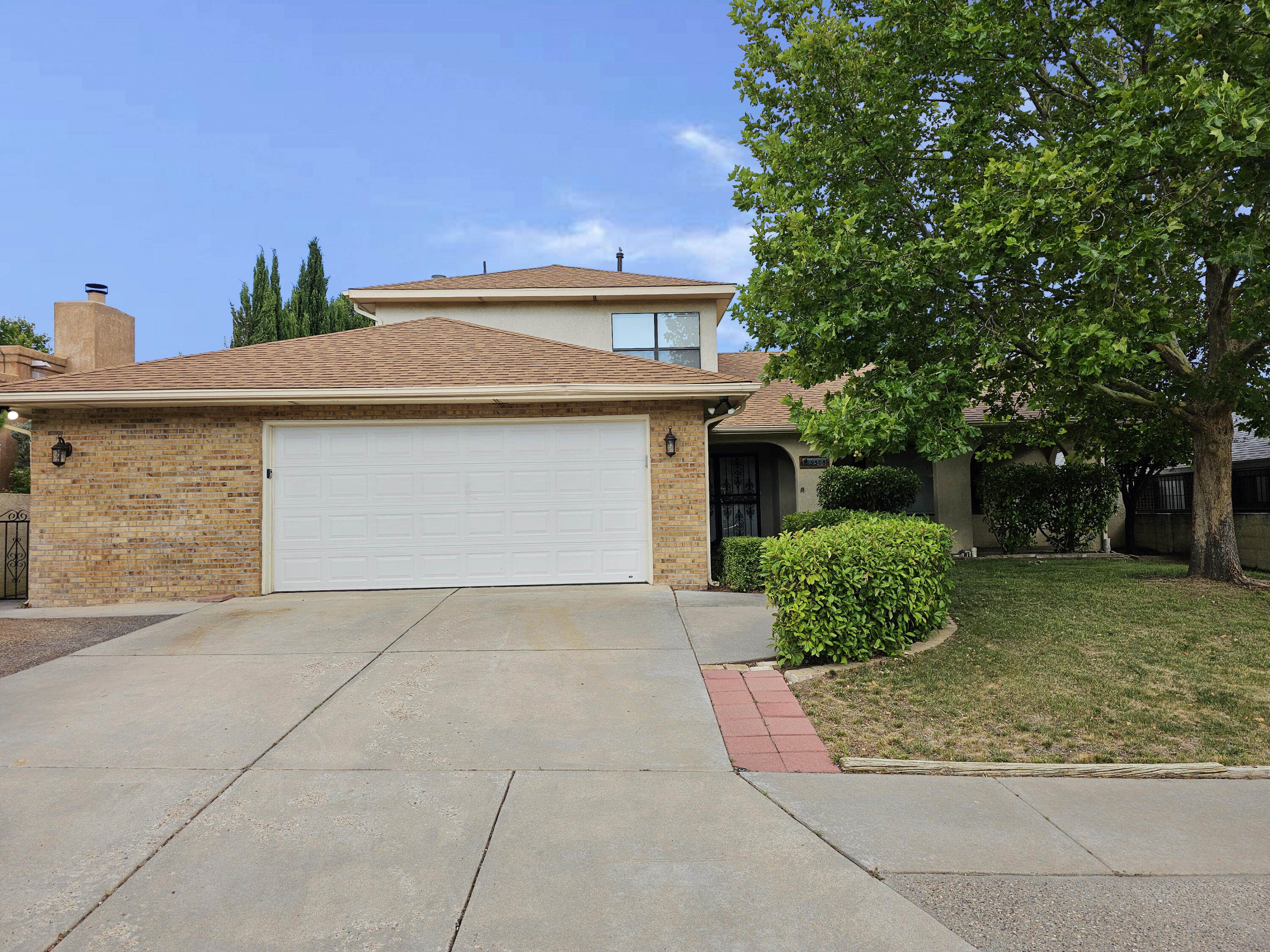 9508 Cargo Avenue NE
