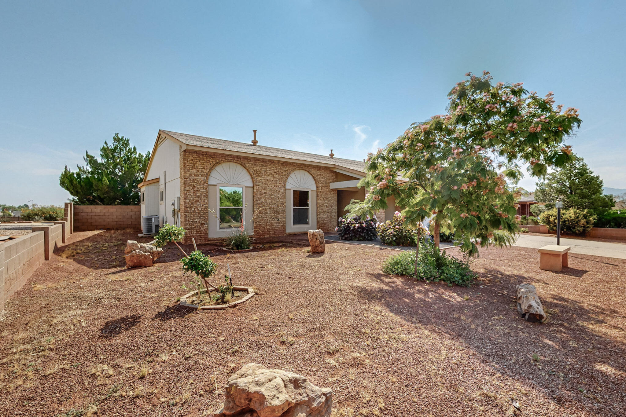 6394 Roadrunner Loop NE
