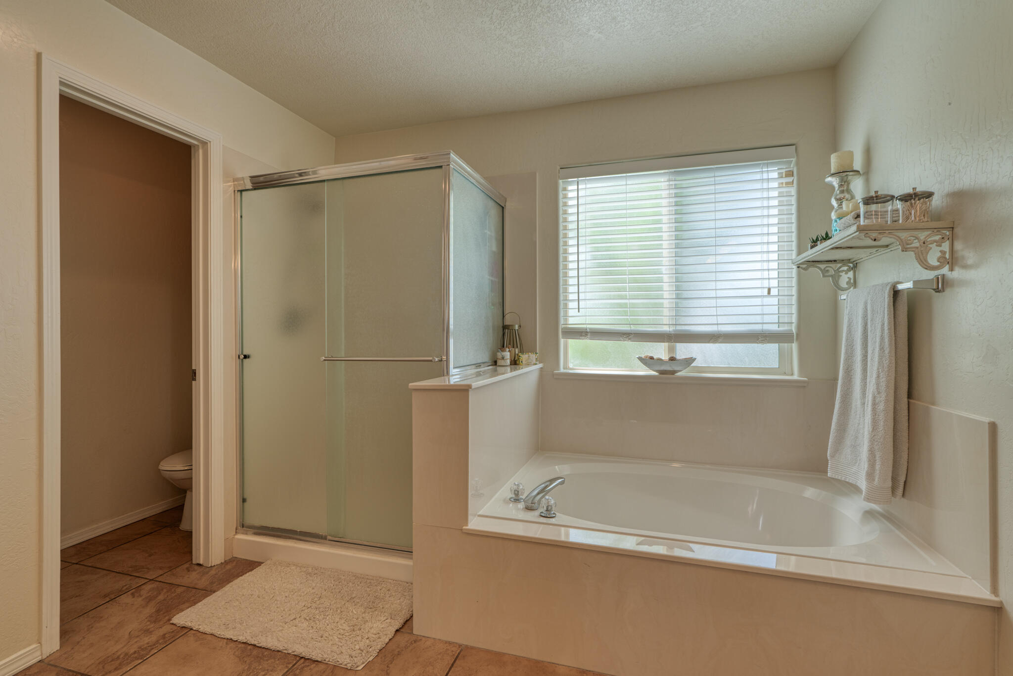 6241 Cielo Grande Drive NE