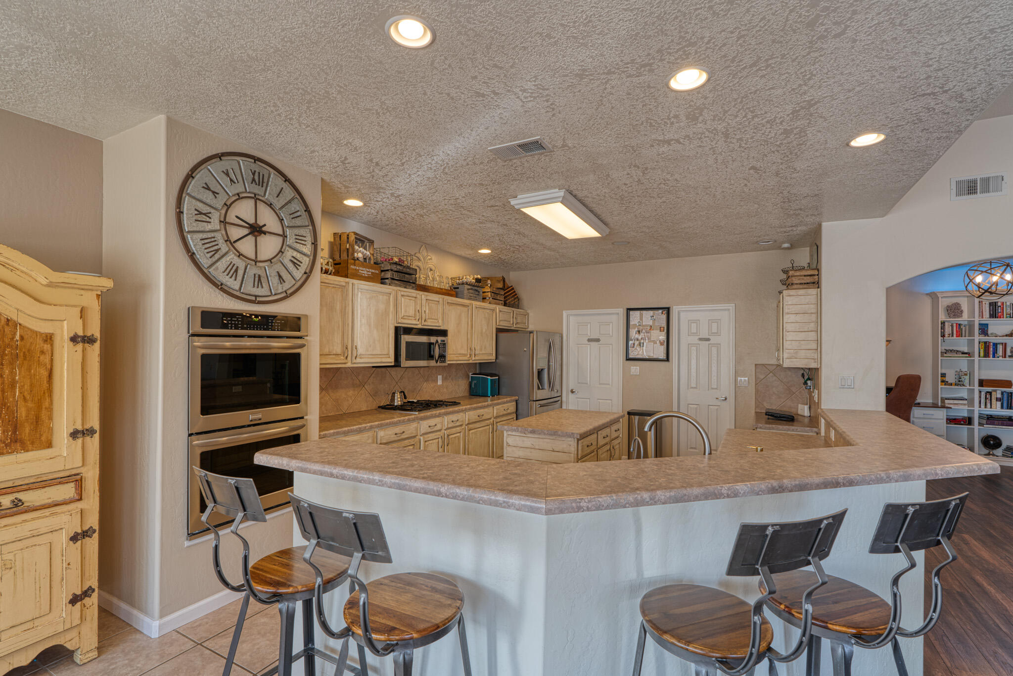 6241 Cielo Grande Drive NE