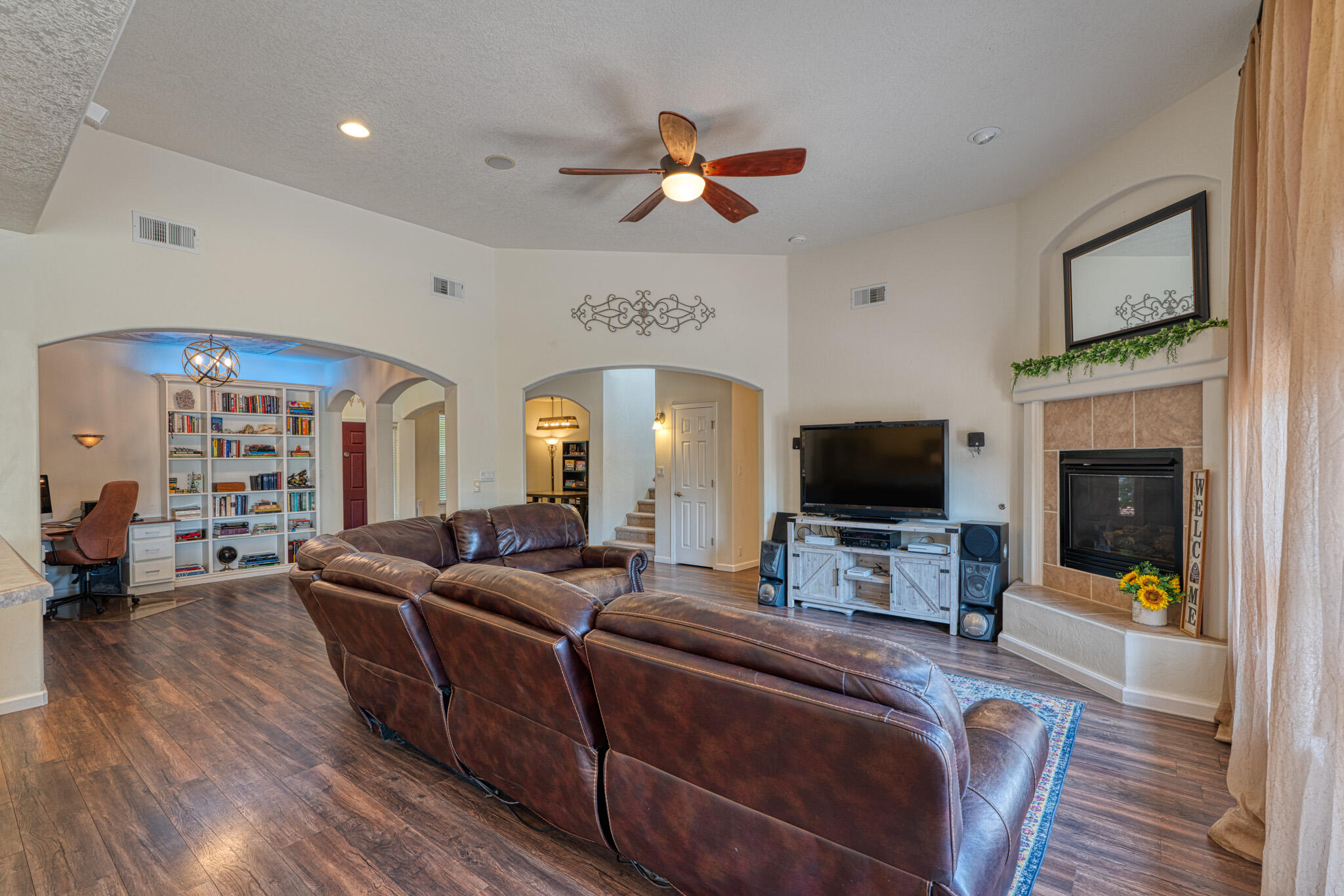 6241 Cielo Grande Drive NE