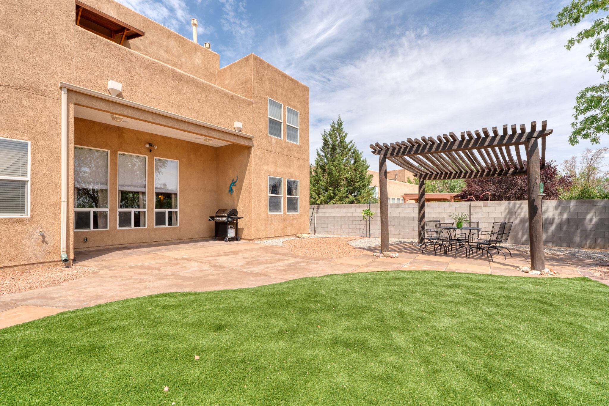 6241 Cielo Grande Drive NE