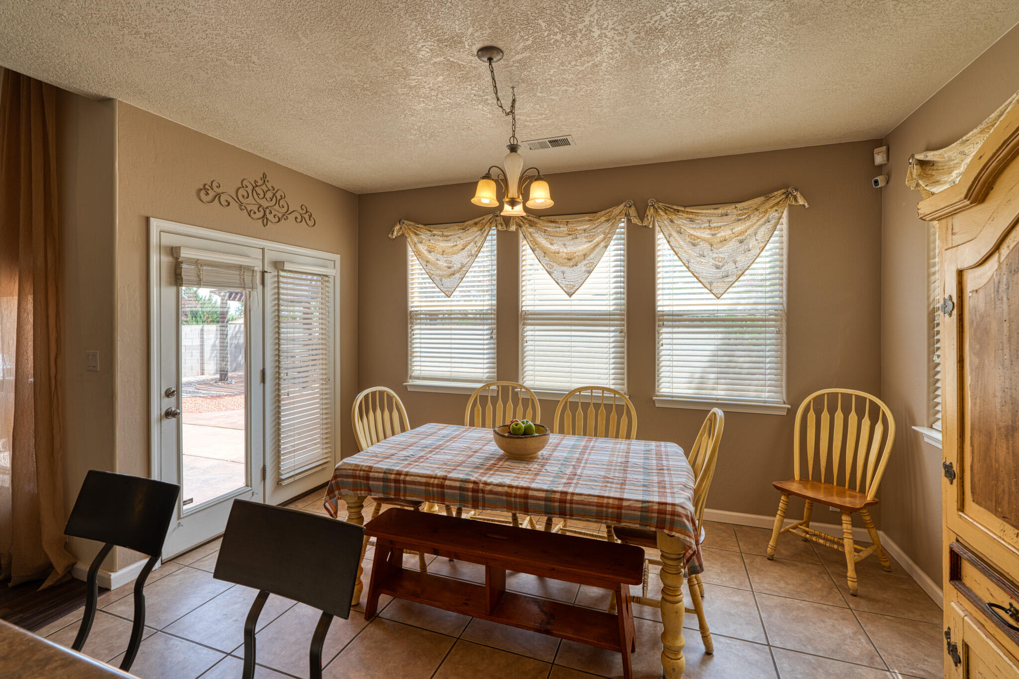 6241 Cielo Grande Drive NE