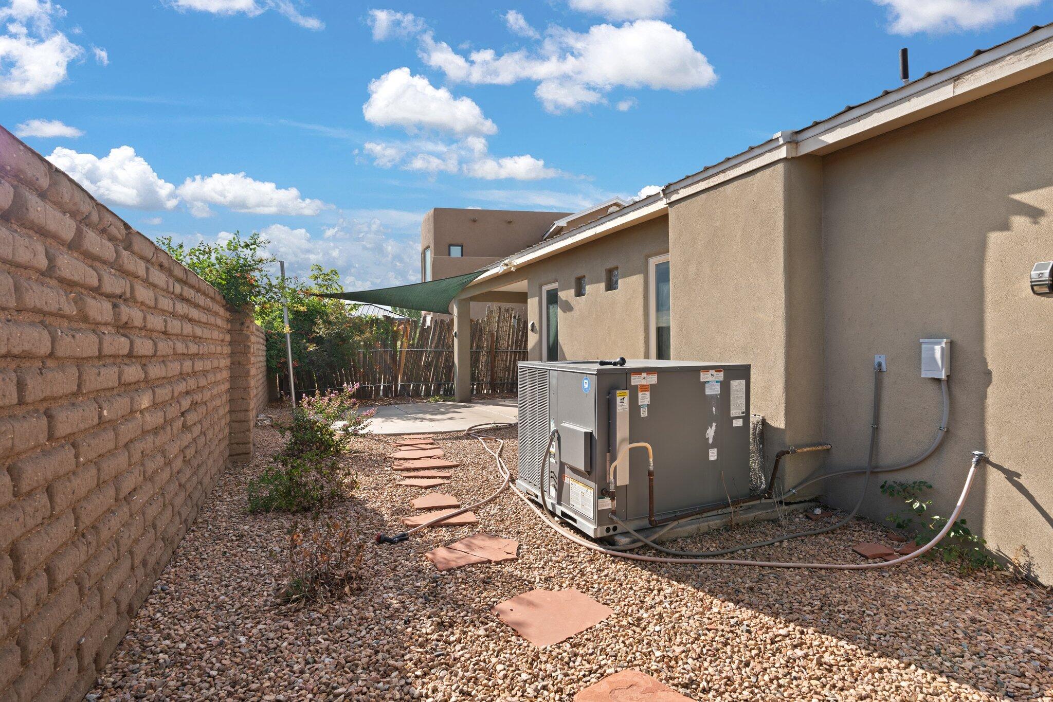 1852 Calle Barbarita NW