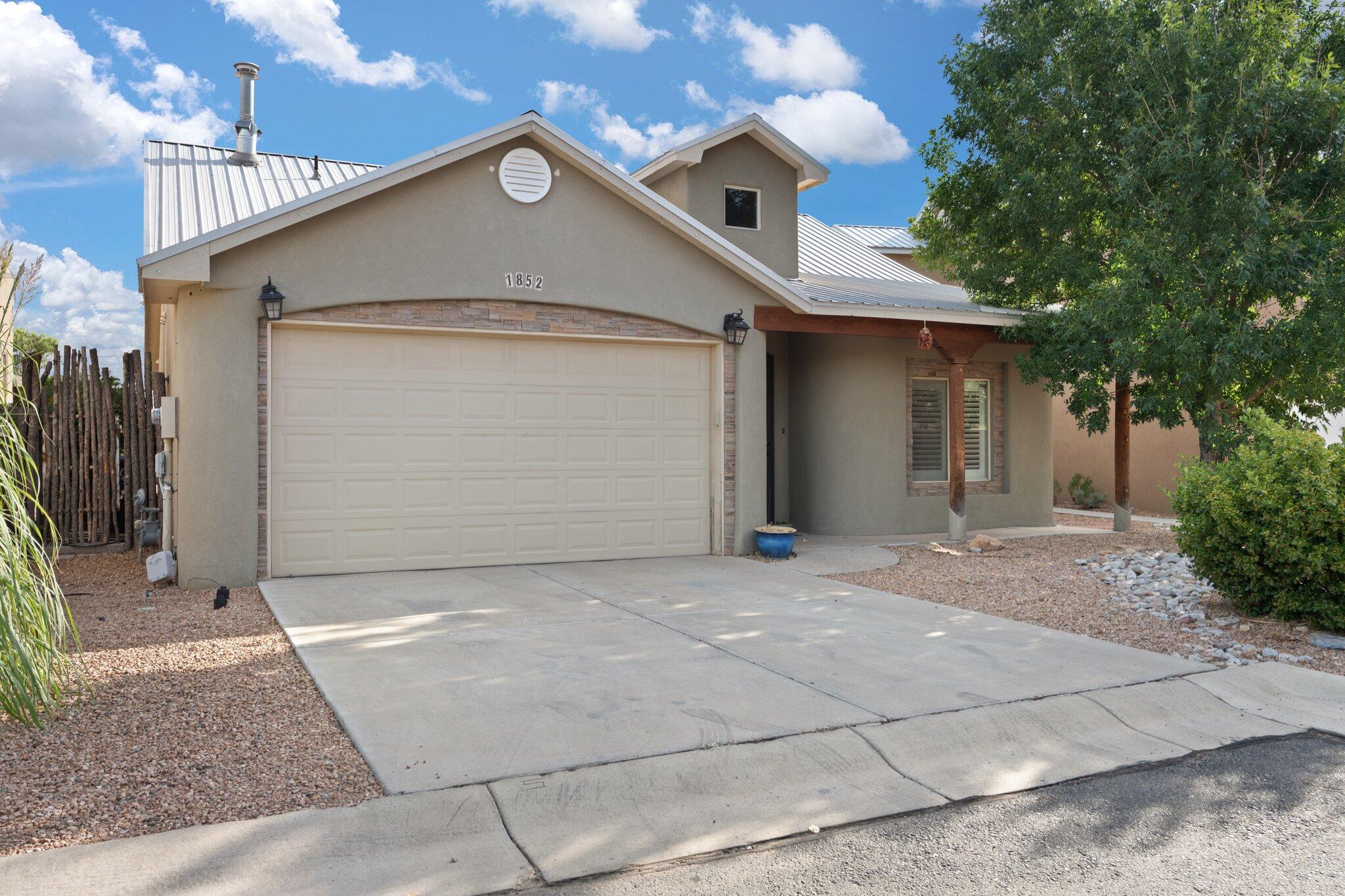 1852 Calle Barbarita NW