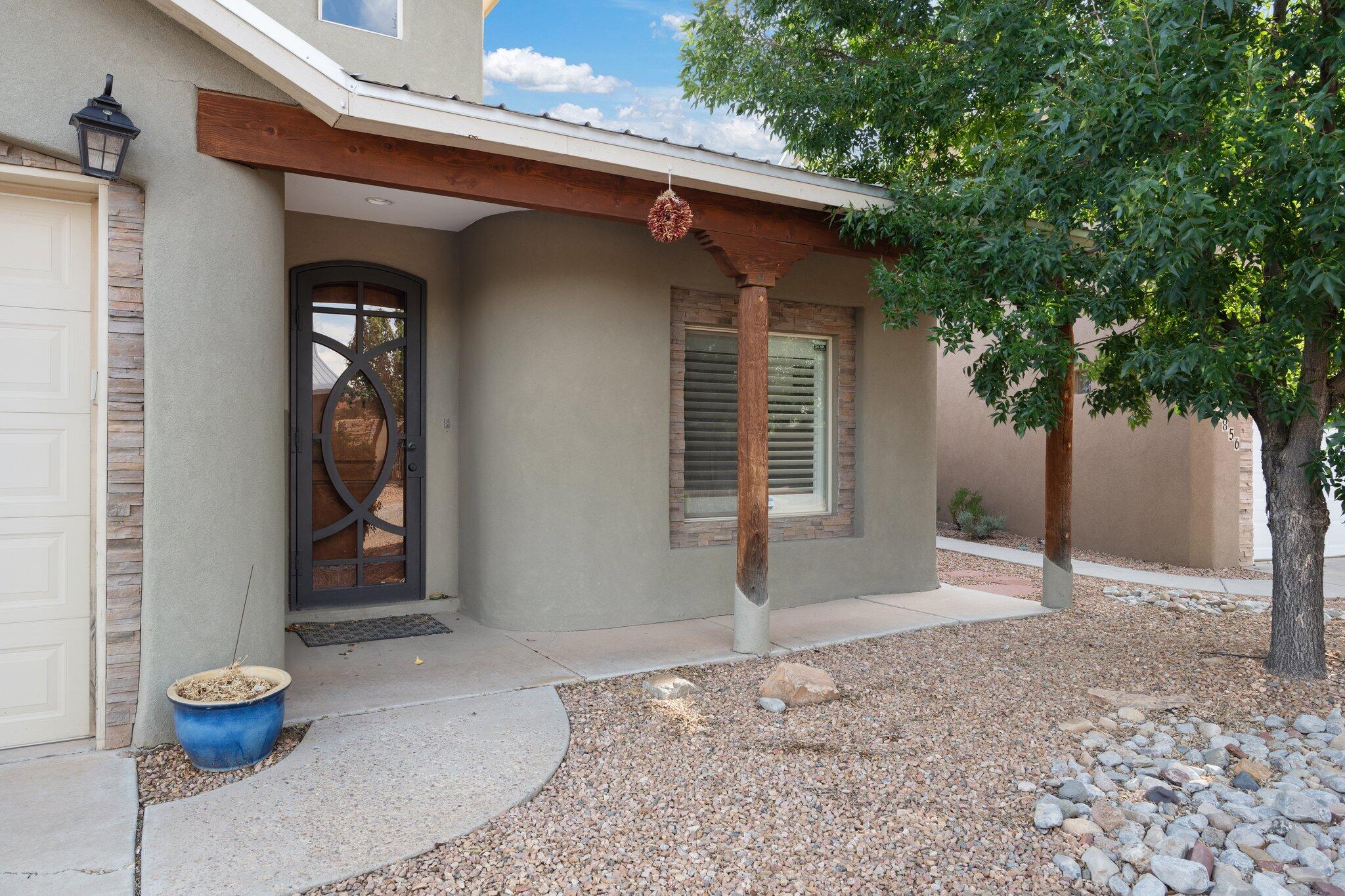 1852 Calle Barbarita NW