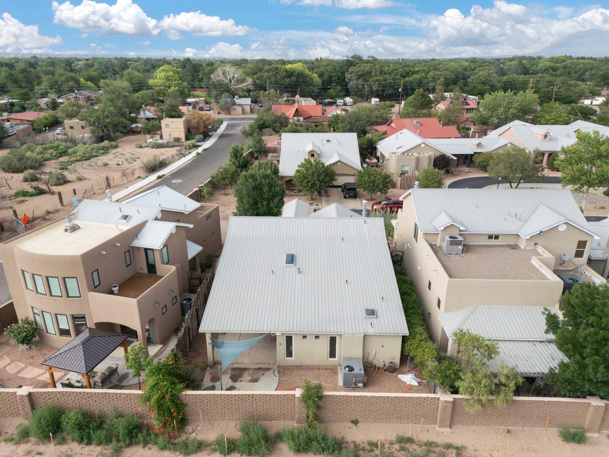 1852 Calle Barbarita NW