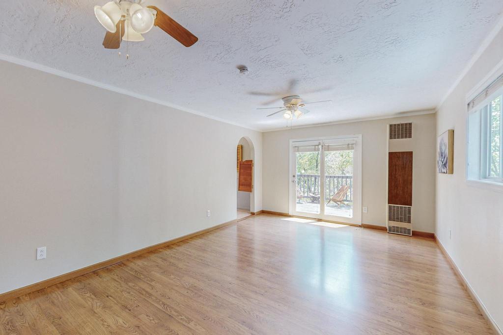 343 Mooney Boulevard