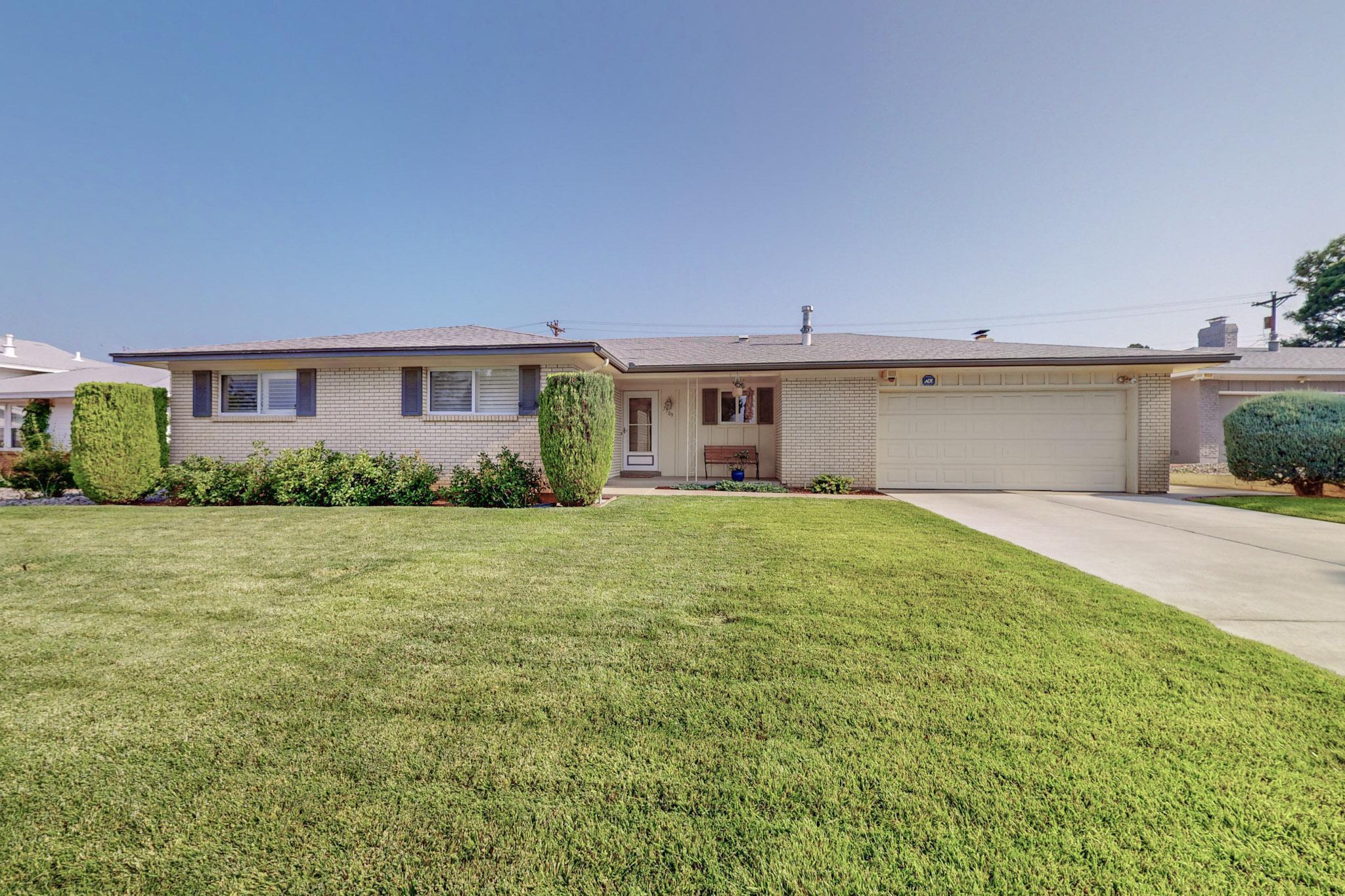 7709 Palo Duro Avenue NE