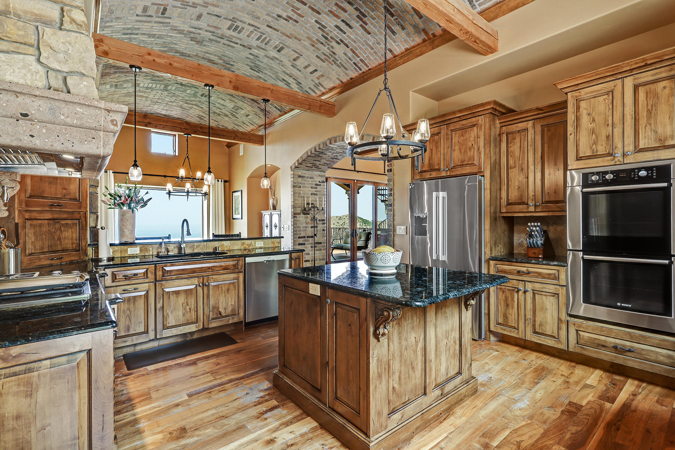 1113 La Luz Trail NE