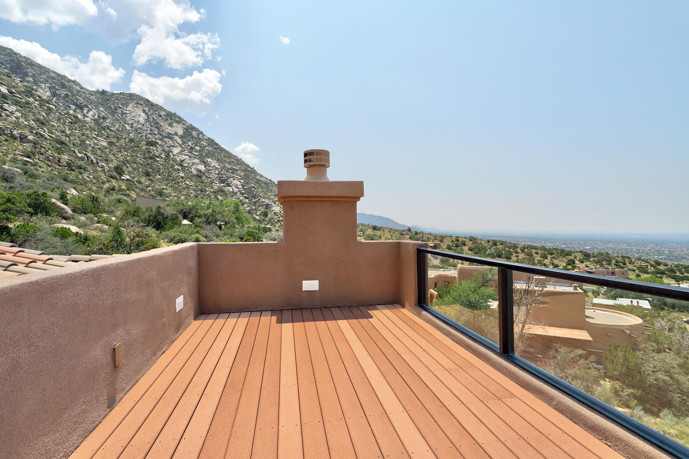 1113 La Luz Trail NE
