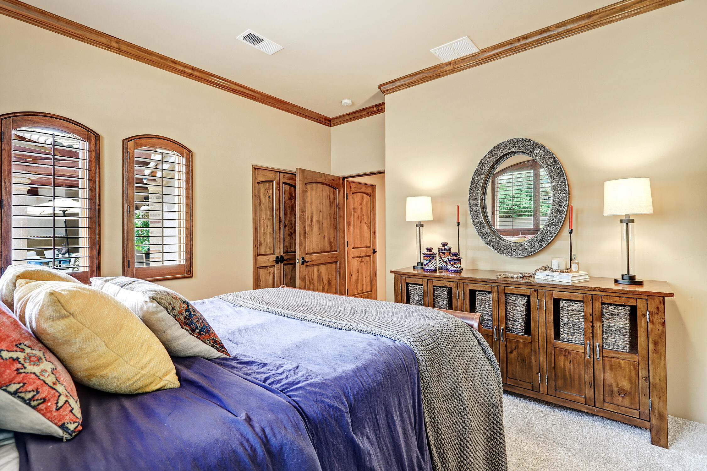 1113 La Luz Trail NE