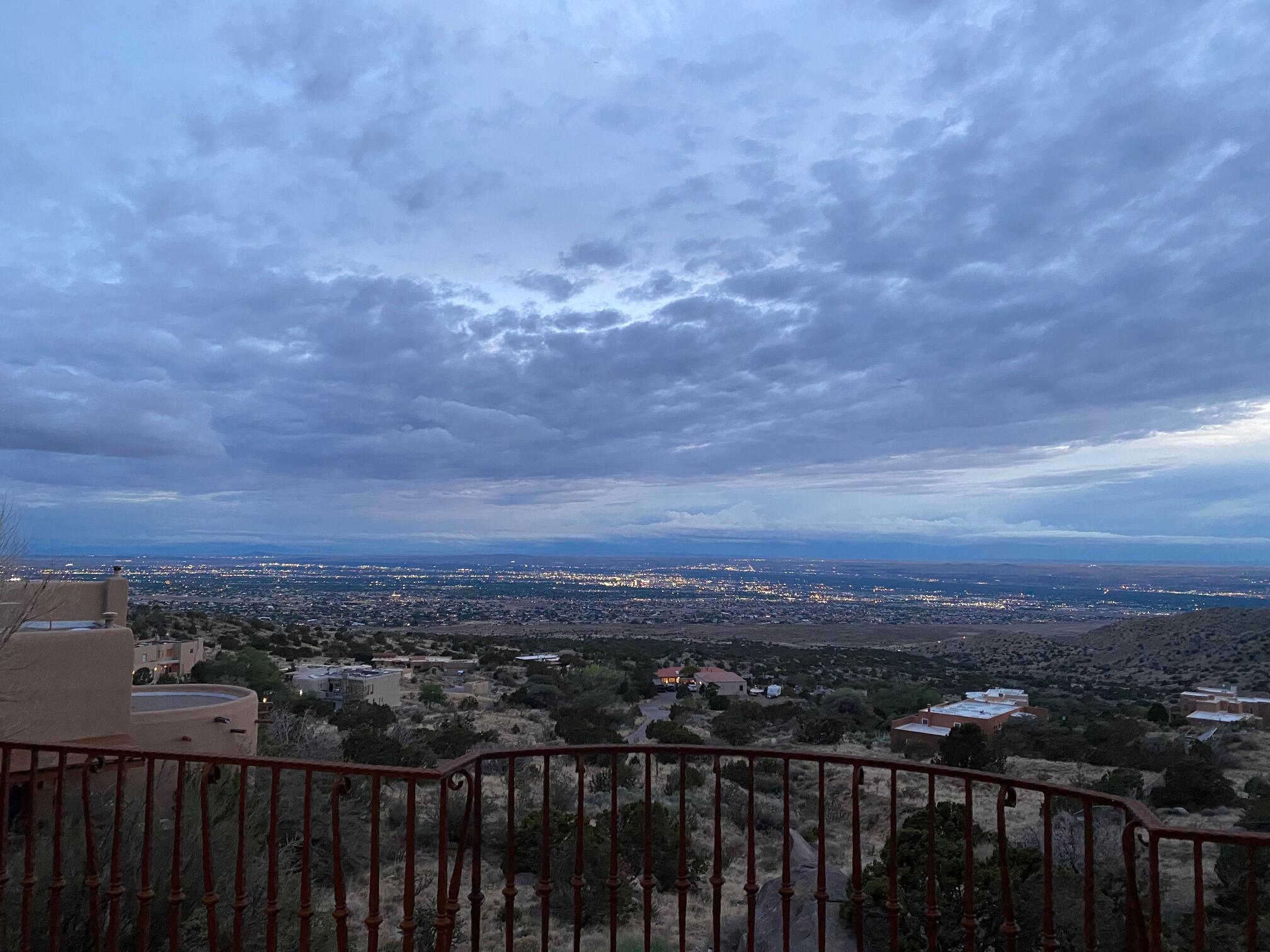 1113 La Luz Trail NE