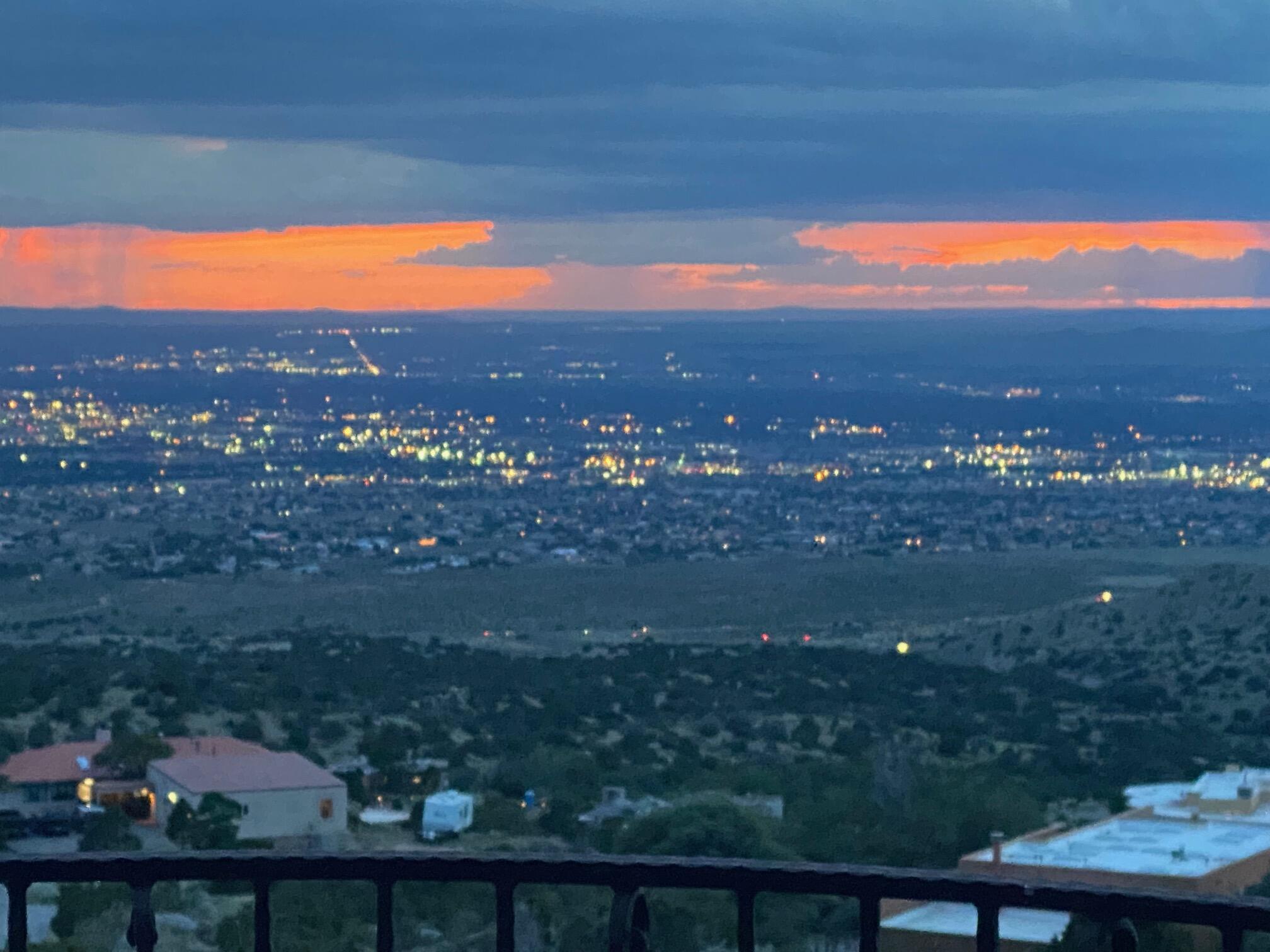 1113 La Luz Trail NE