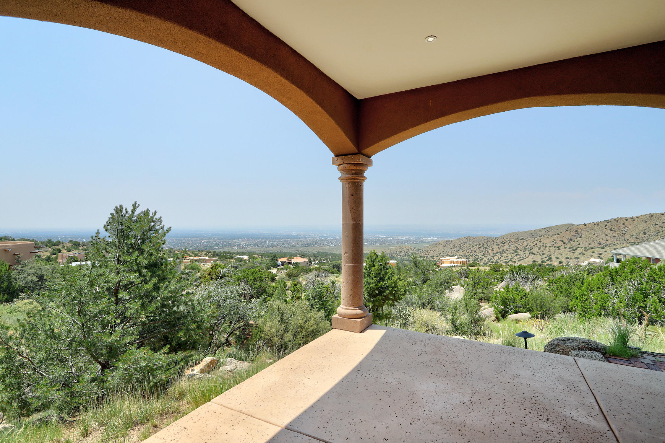 1113 La Luz Trail NE