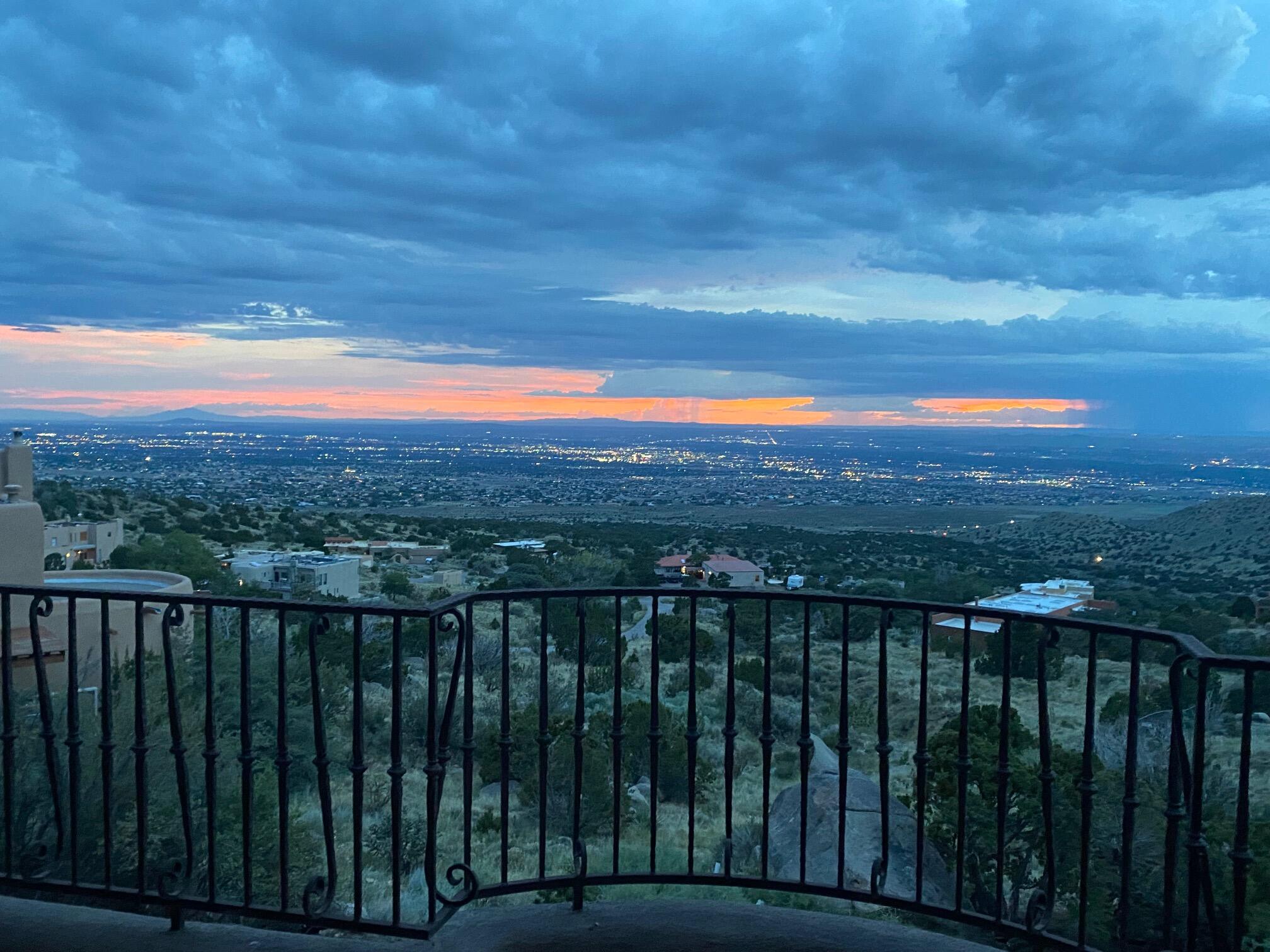 1113 La Luz Trail NE