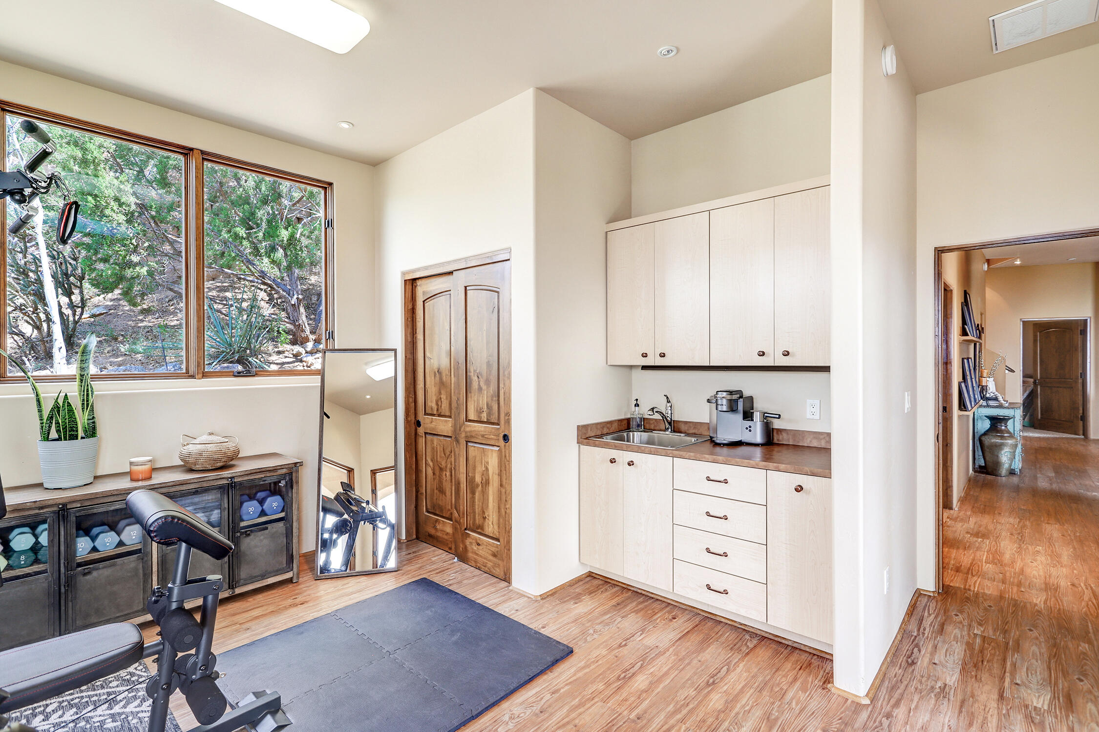 1113 La Luz Trail NE