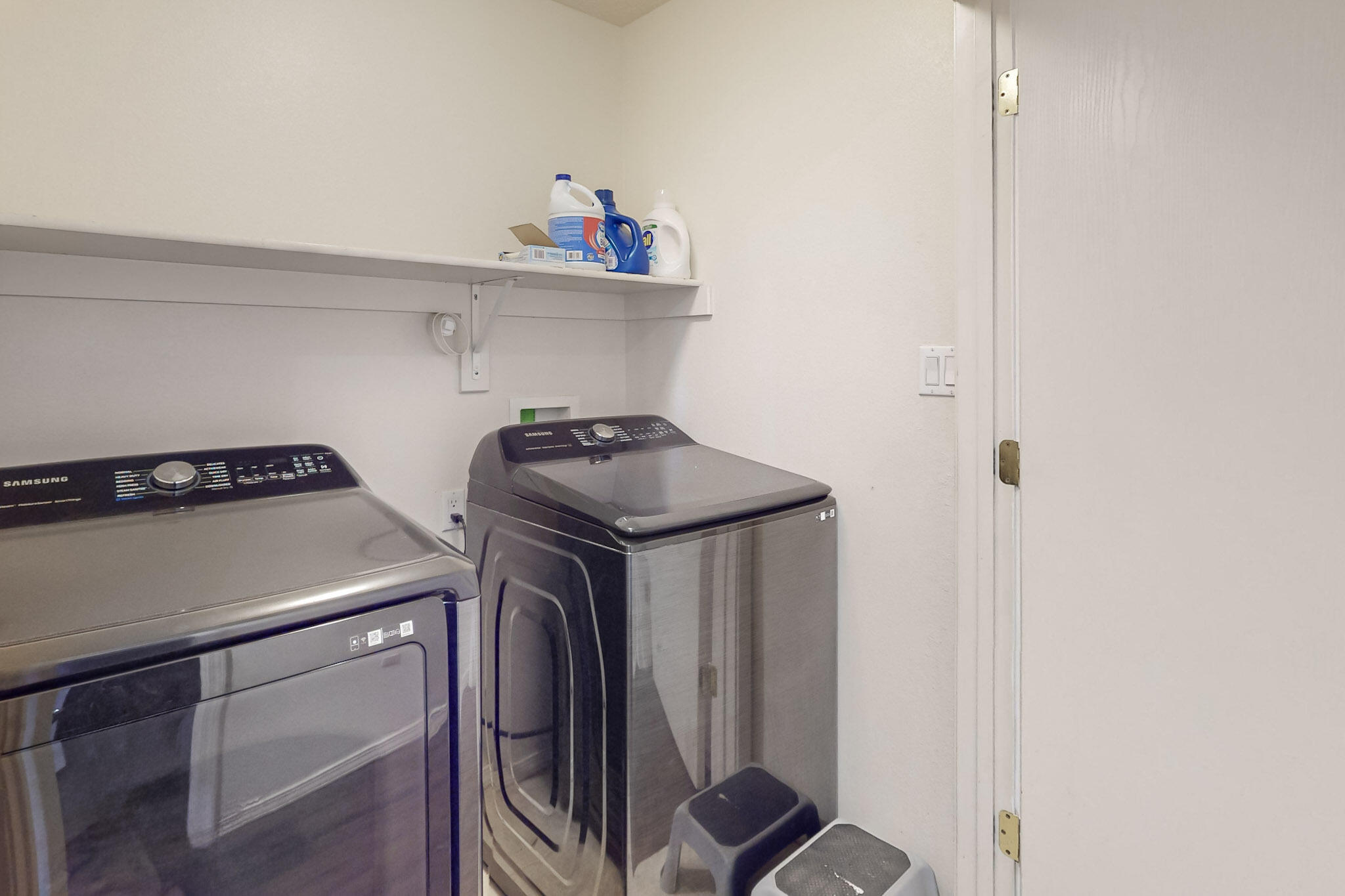 1227 Telstar Loop NW