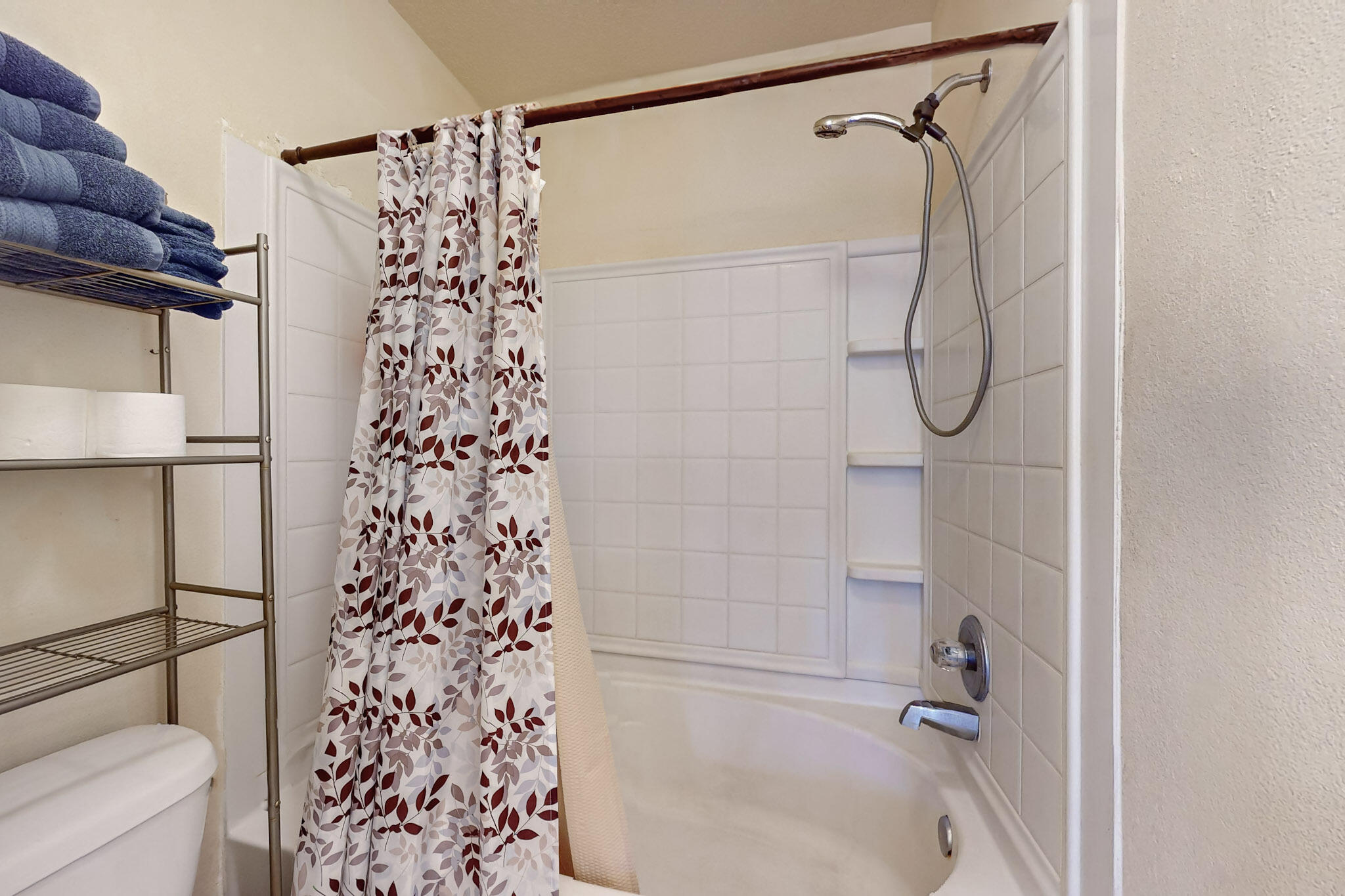 1227 Telstar Loop NW