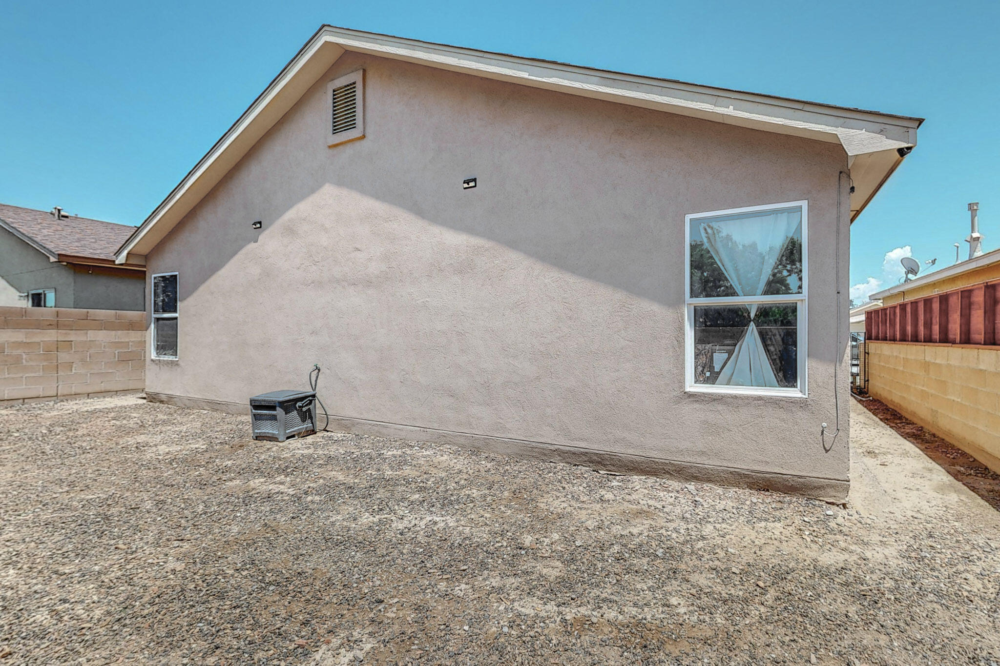 1227 Telstar Loop NW