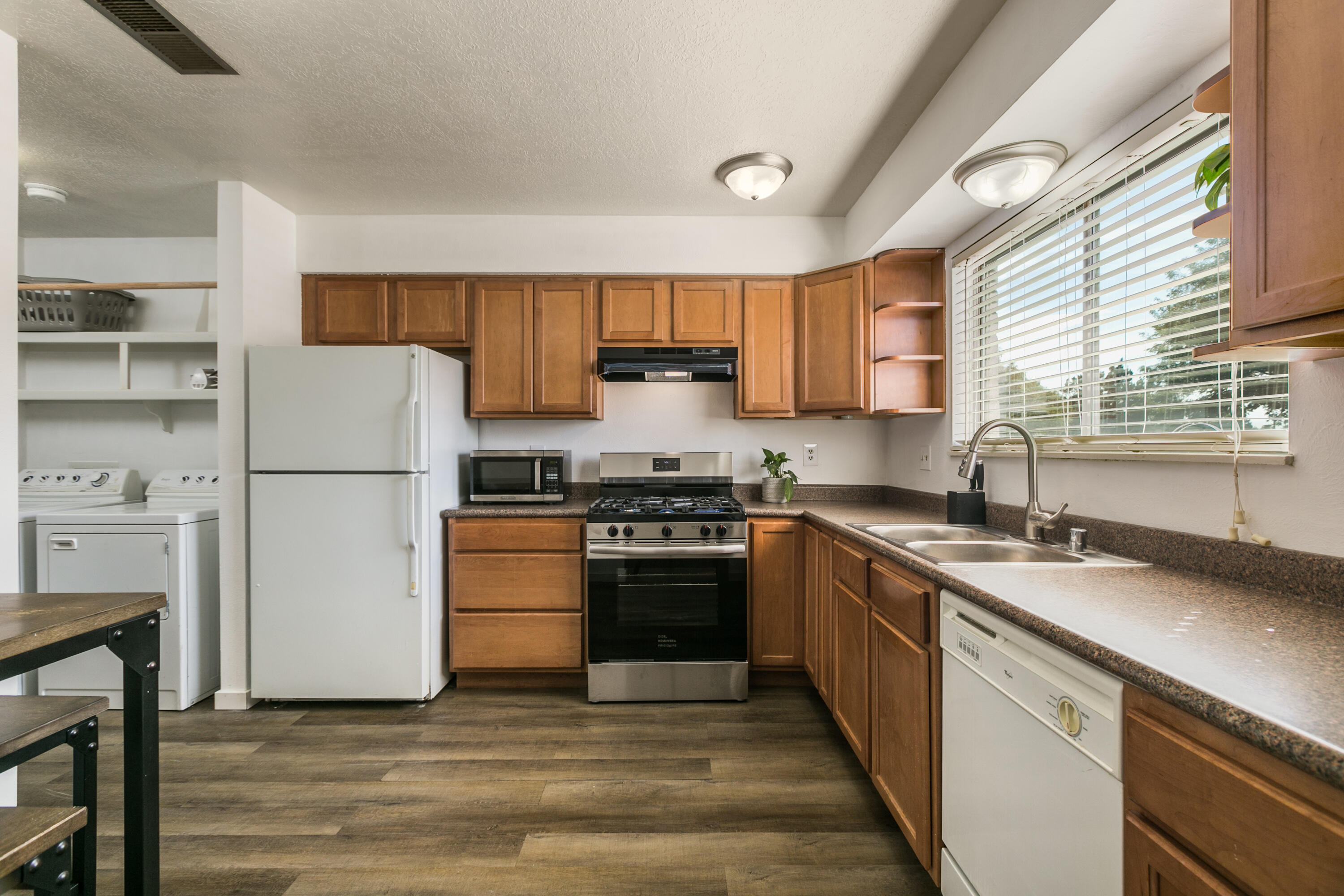 3600 Eubank Boulevard Boulevard NE 5a