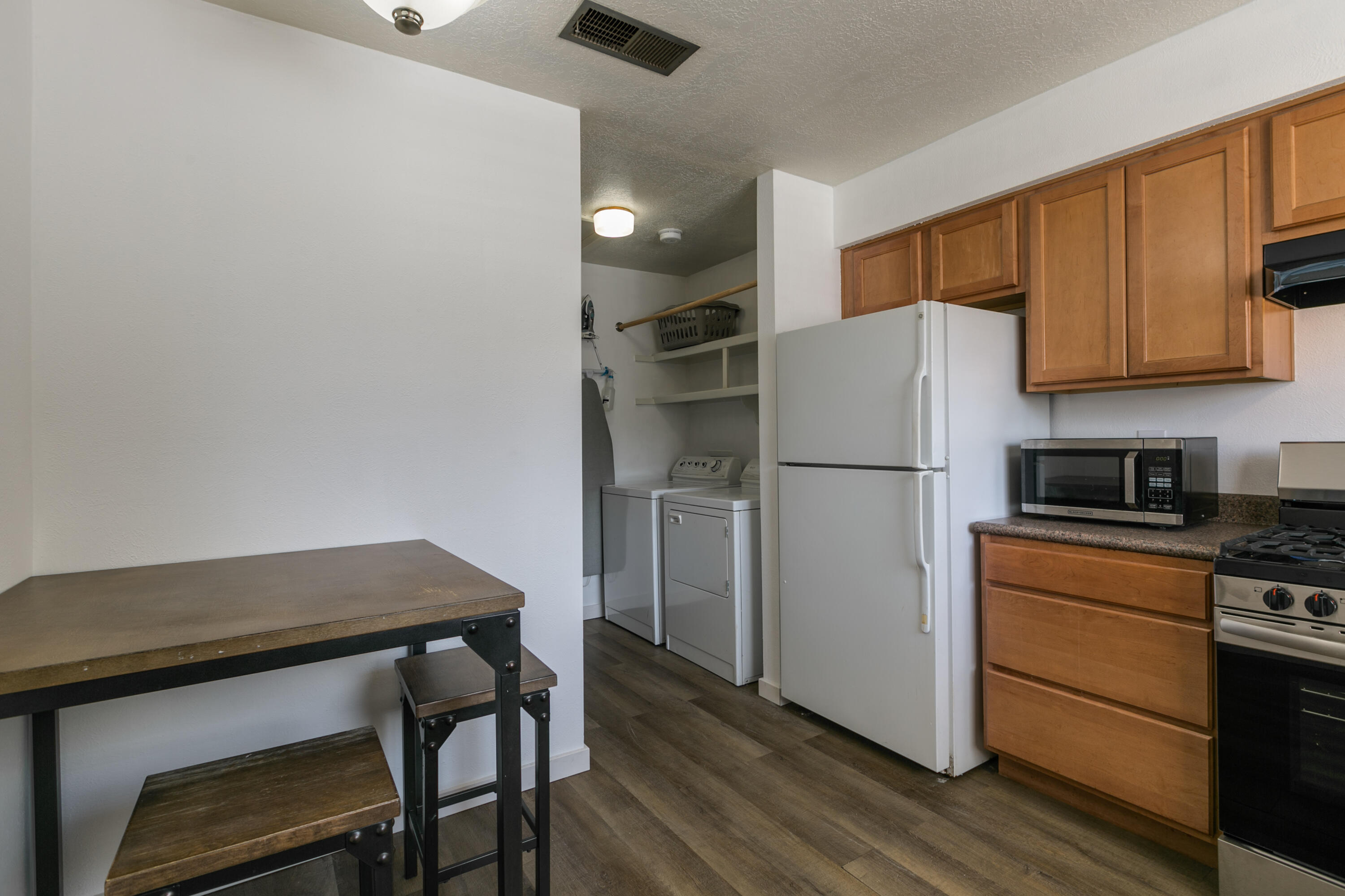 3600 Eubank Boulevard Boulevard NE 5a