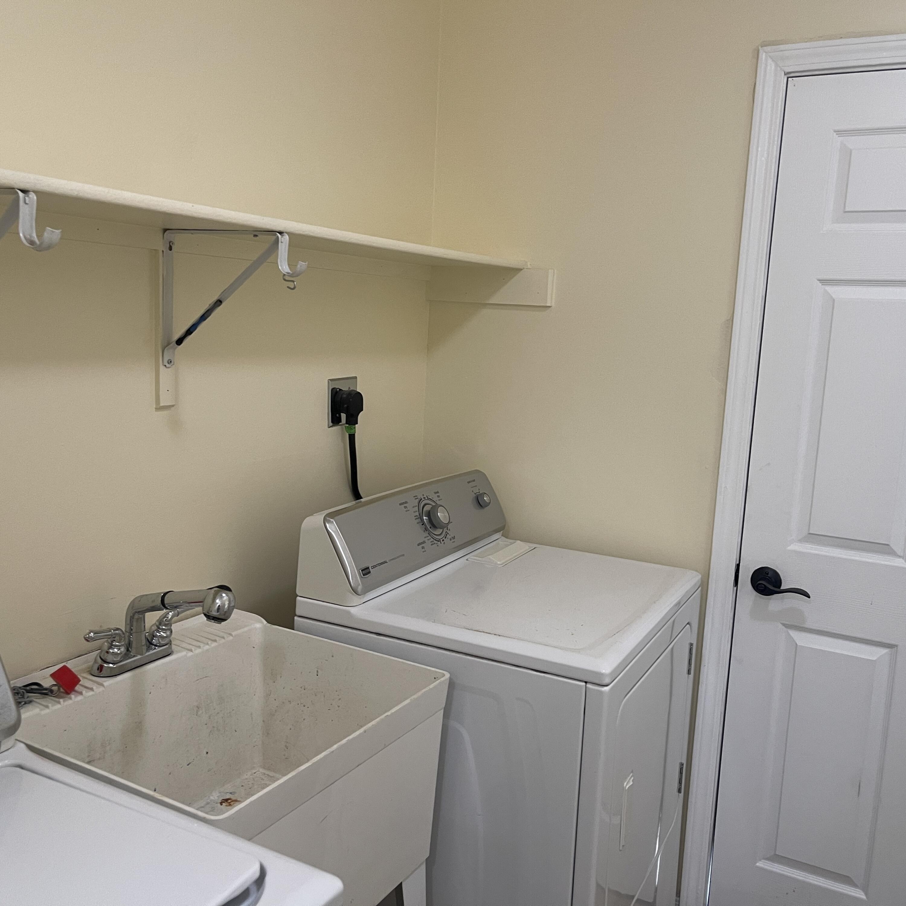 1212 Calle De Lago
