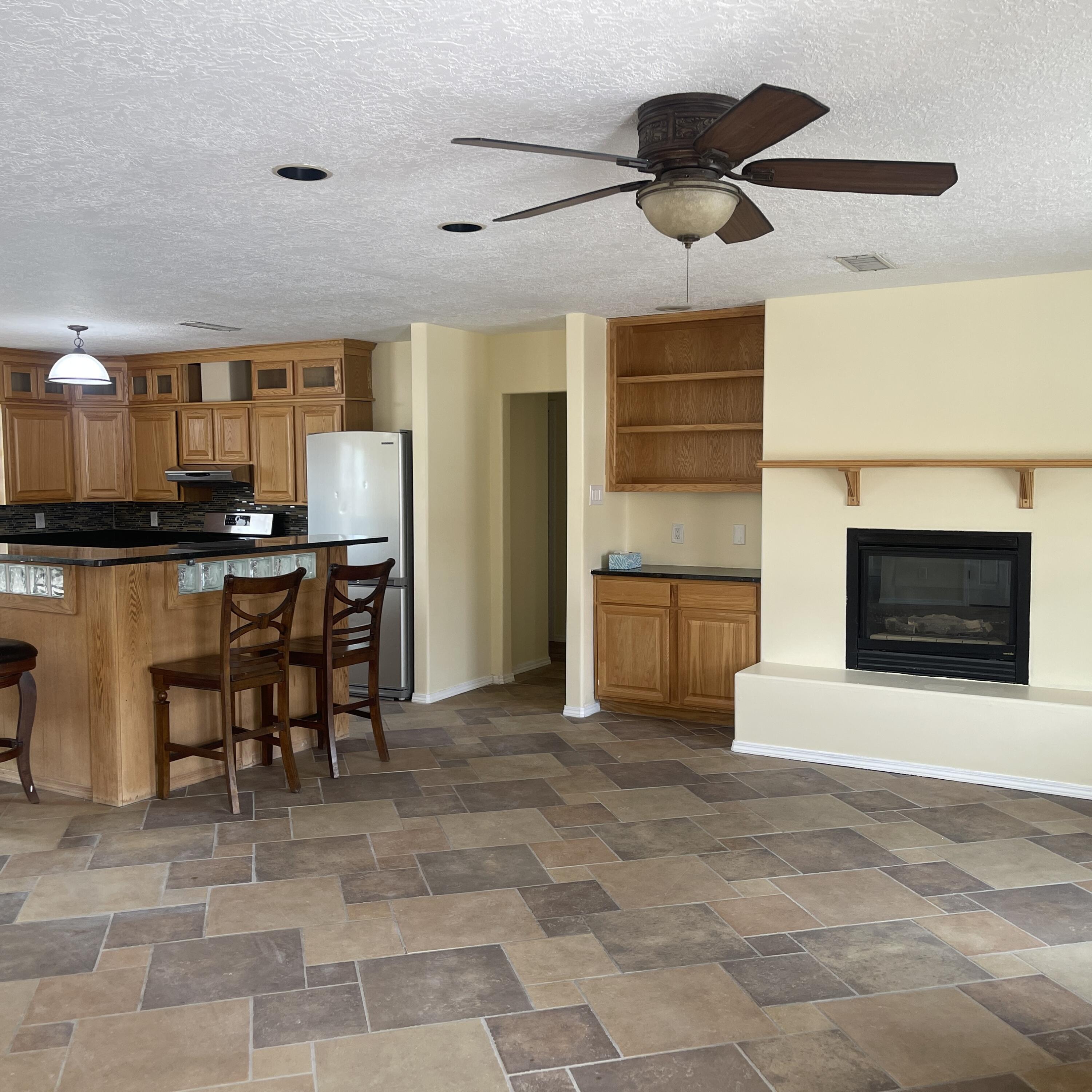 1212 Calle De Lago