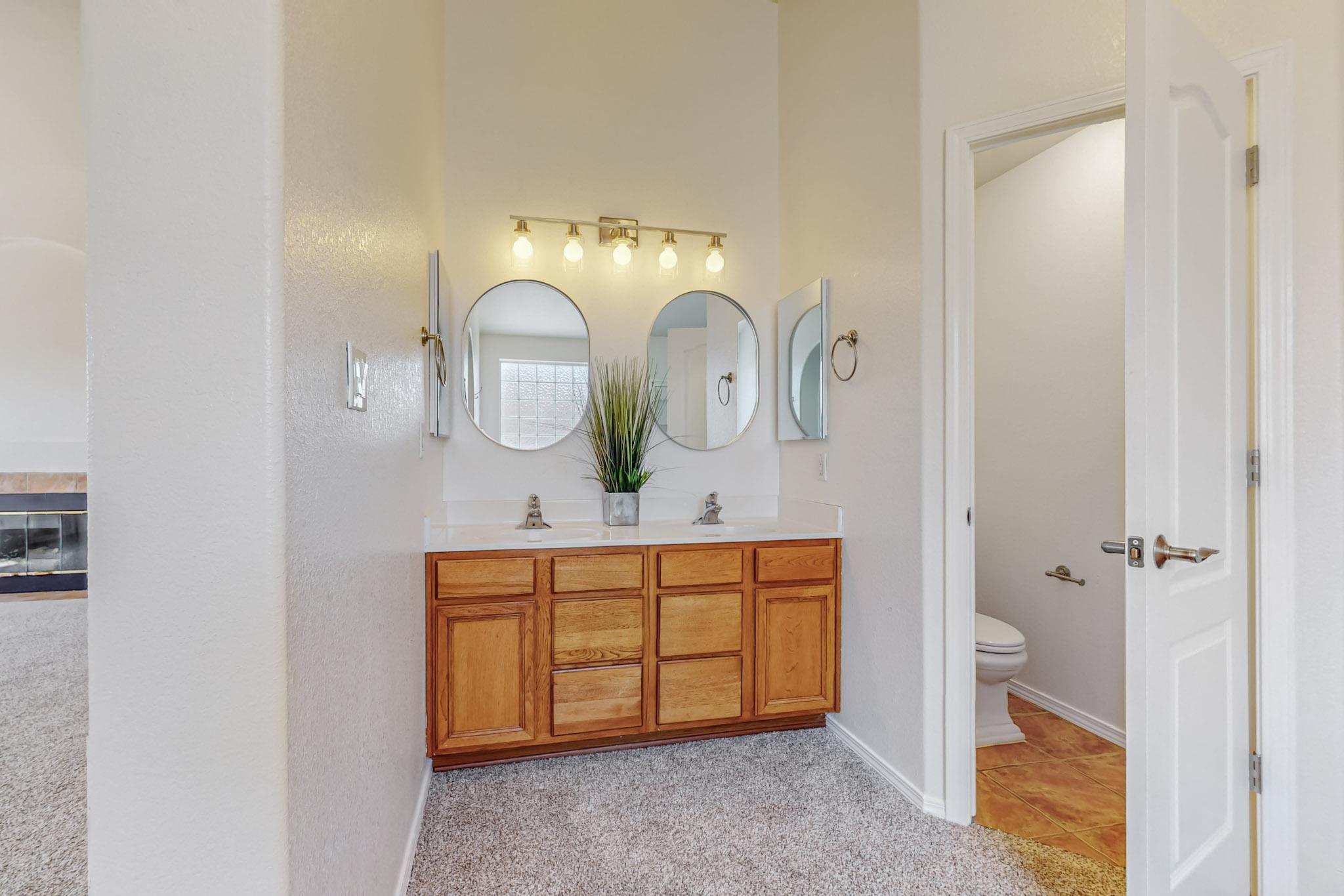 10301 Calle Dichoso Court NW